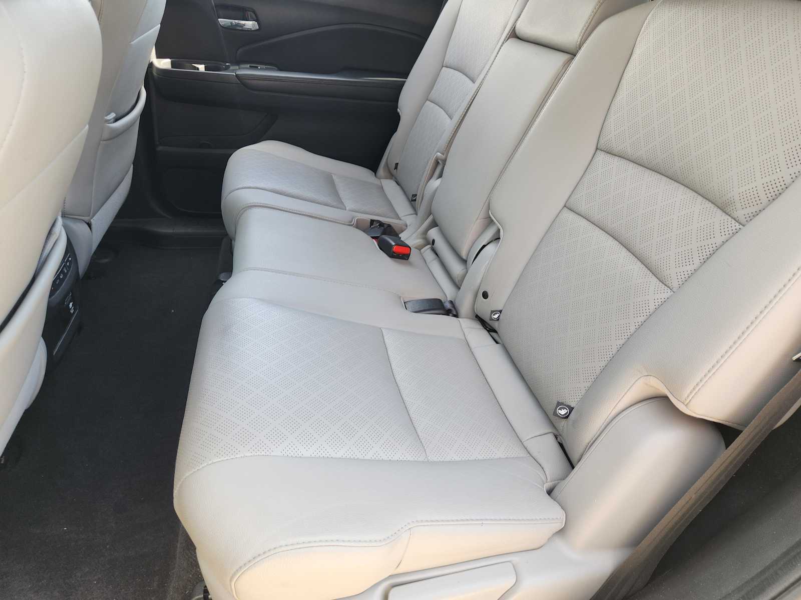 Thumbnail: 2019 Honda Passport - 13