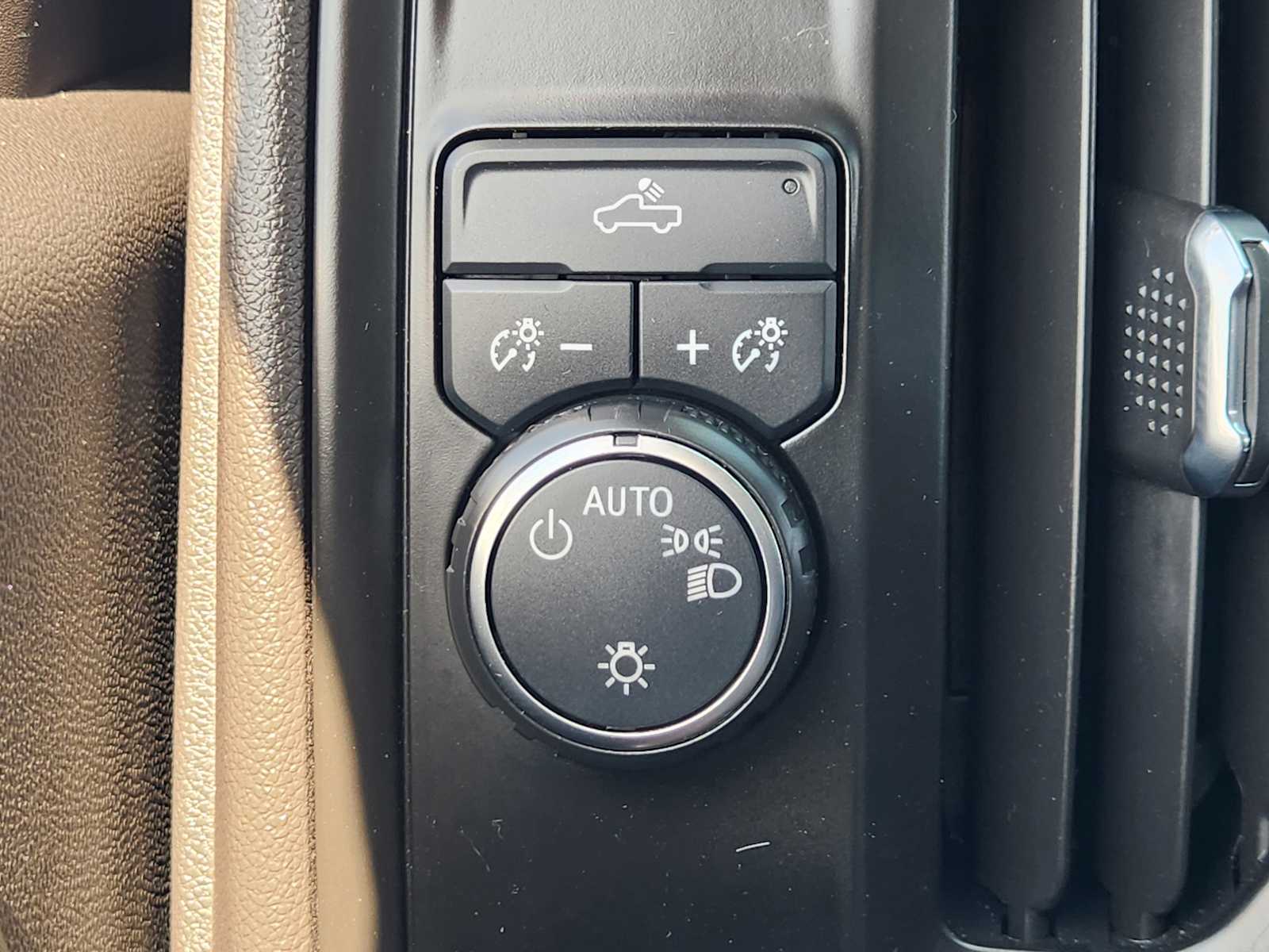 Thumbnail: 2022 Chevrolet Silverado 1500 - 27