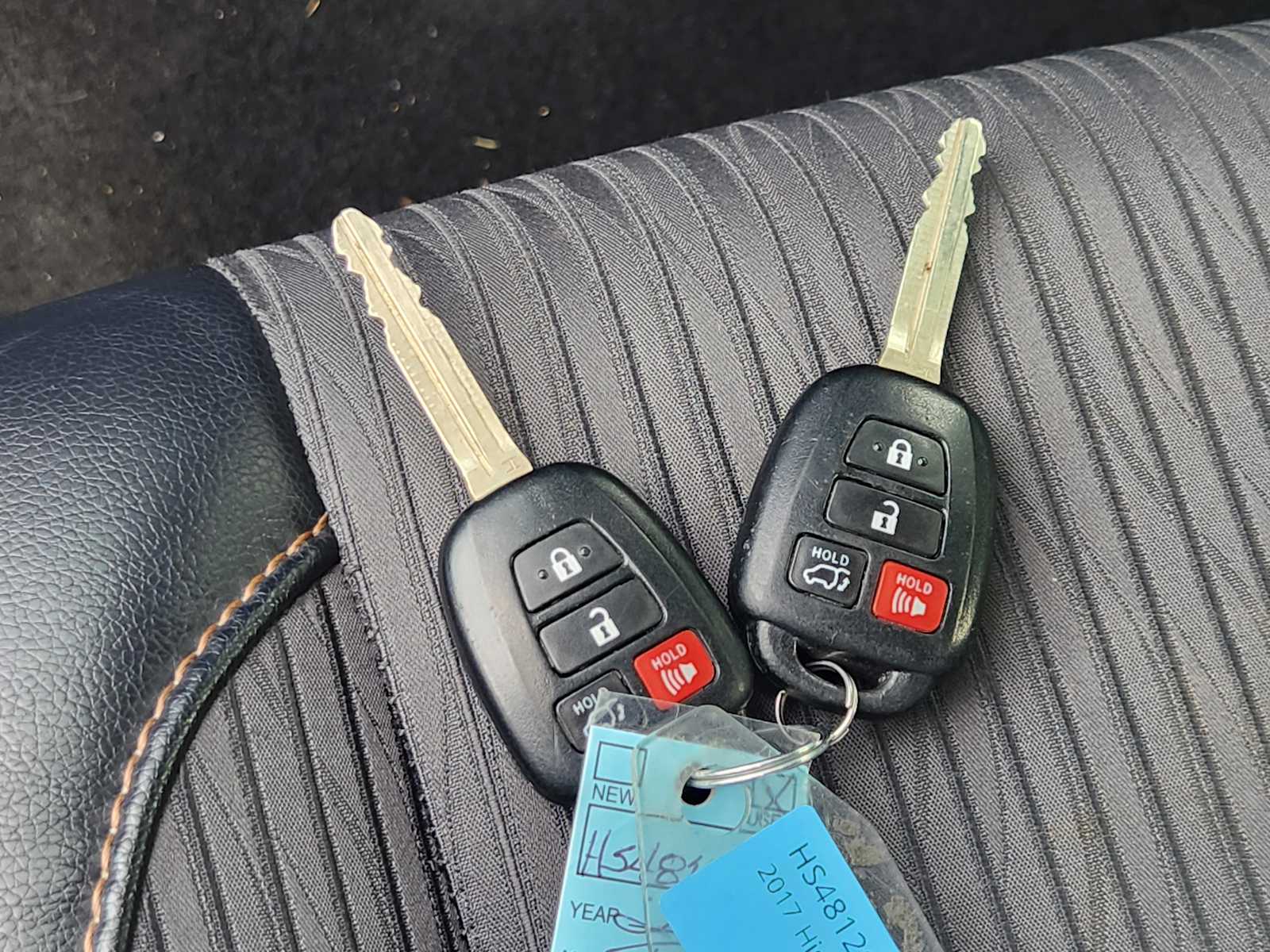 Thumbnail: 2017 Toyota Highlander - 22