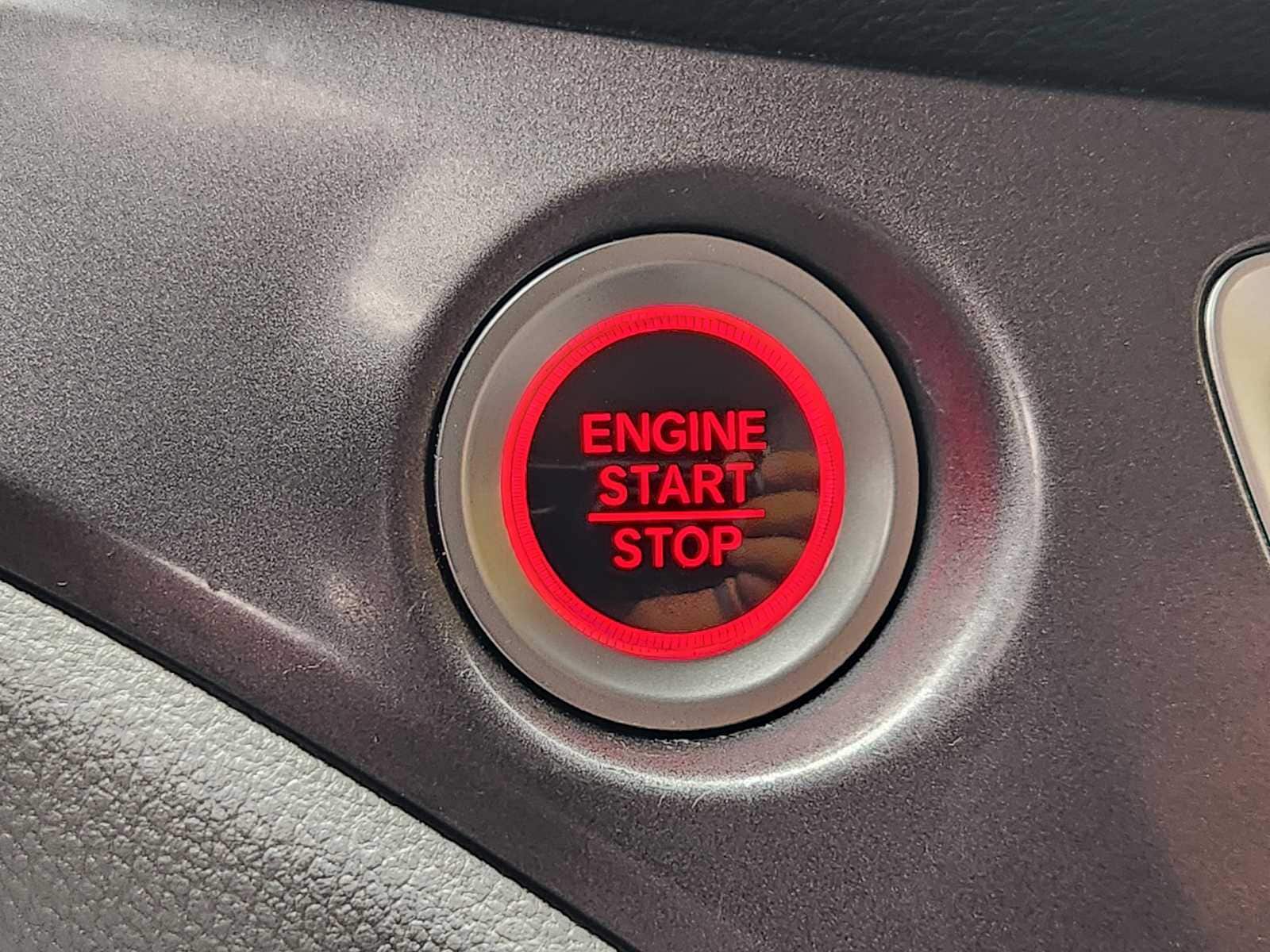 Thumbnail: 2017 Honda Pilot - 28