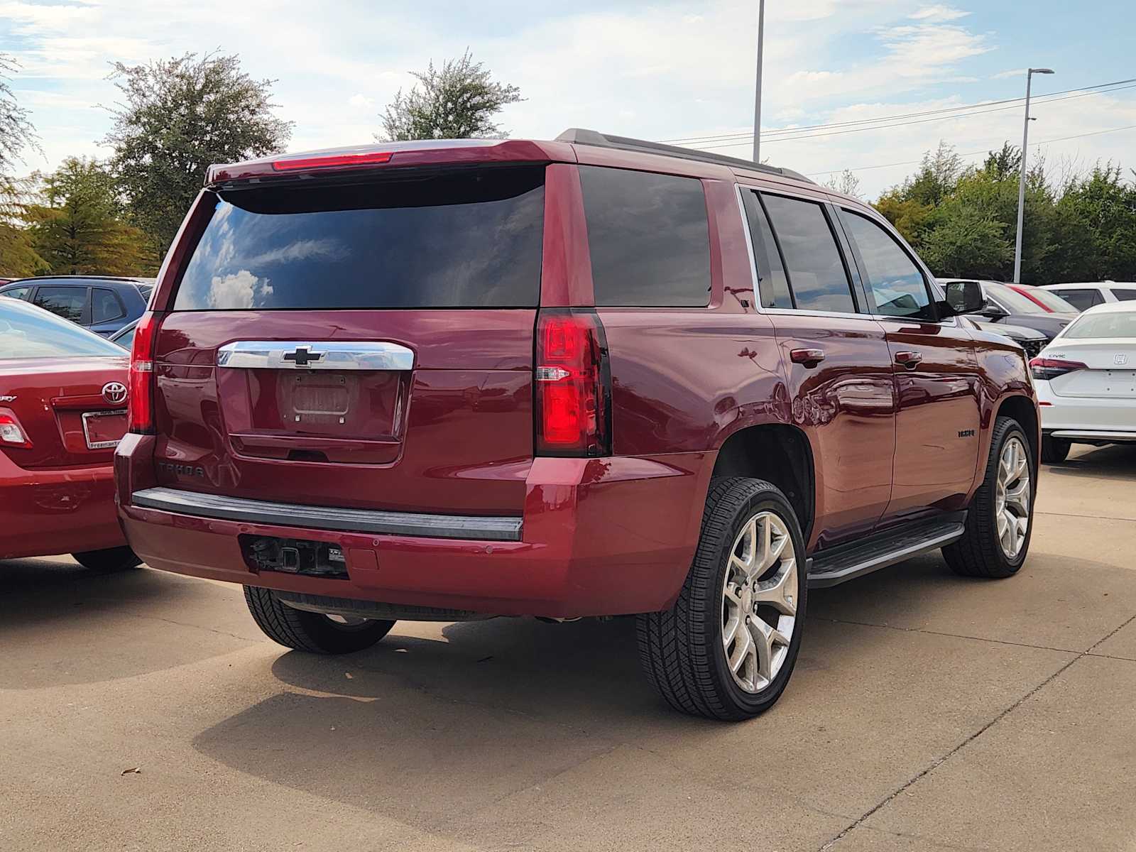 Thumbnail: 2018 Chevrolet Tahoe - 4