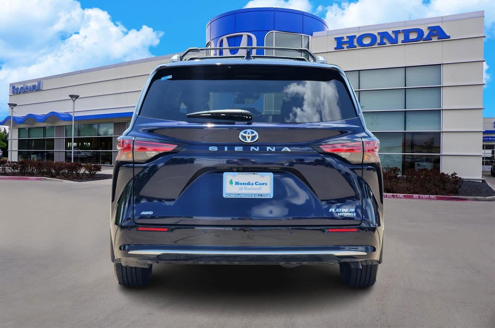 Thumbnail: 2024 Toyota Sienna - 5