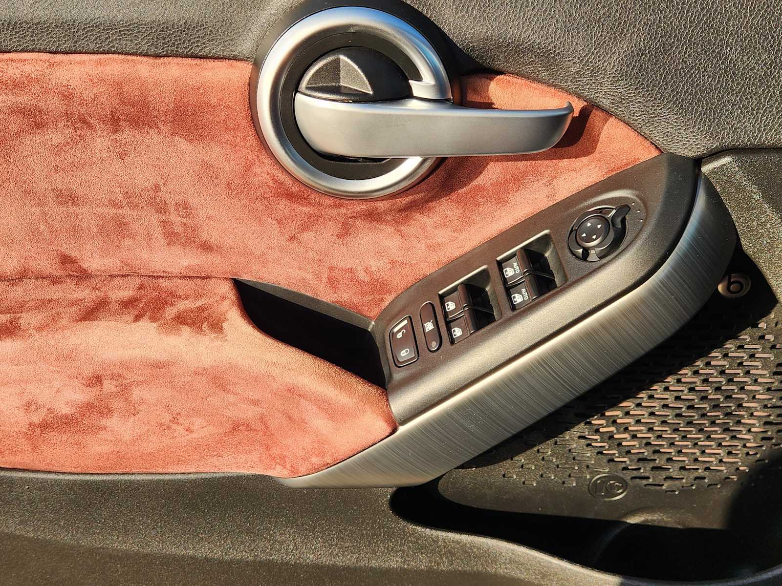 Thumbnail: 2018 Fiat 500X - 29