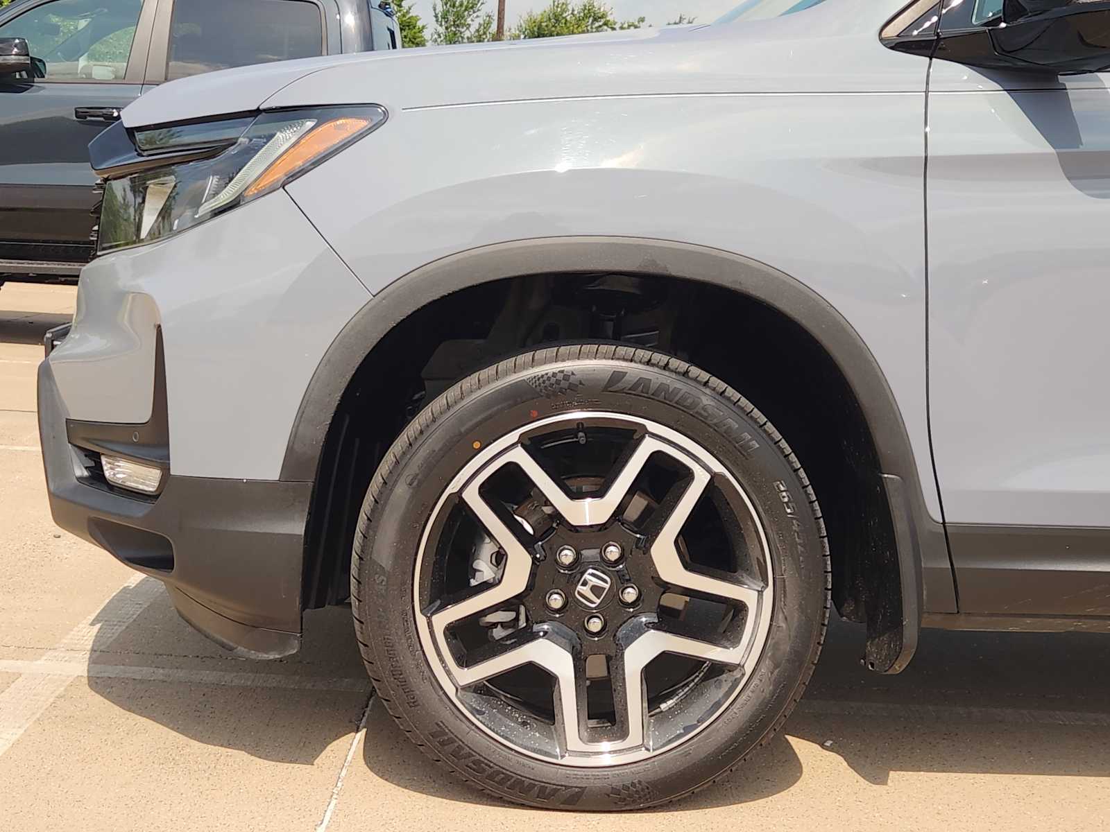 Thumbnail: 2023 Honda Passport - 7