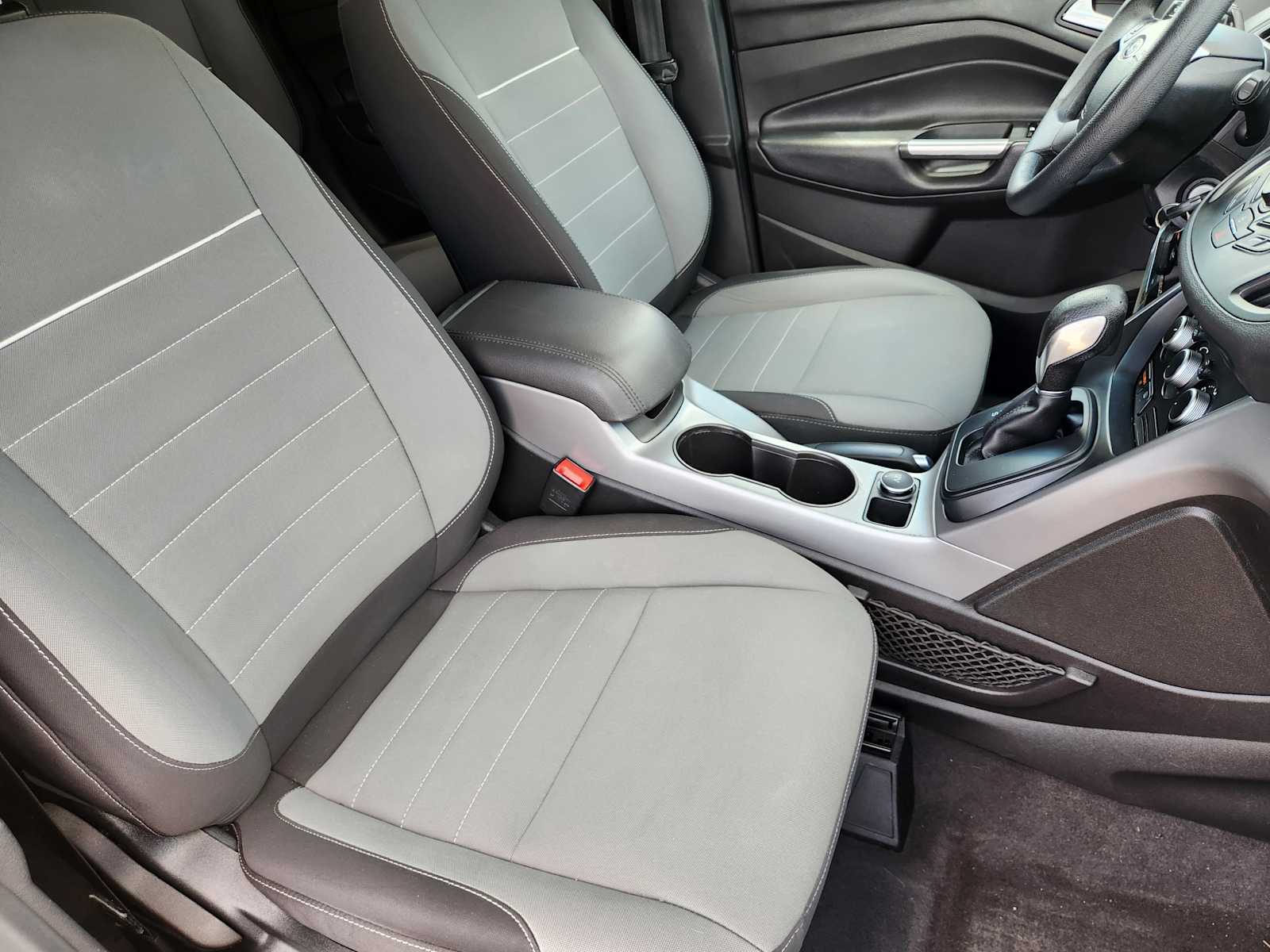 Thumbnail: 2015 Ford Escape - 14