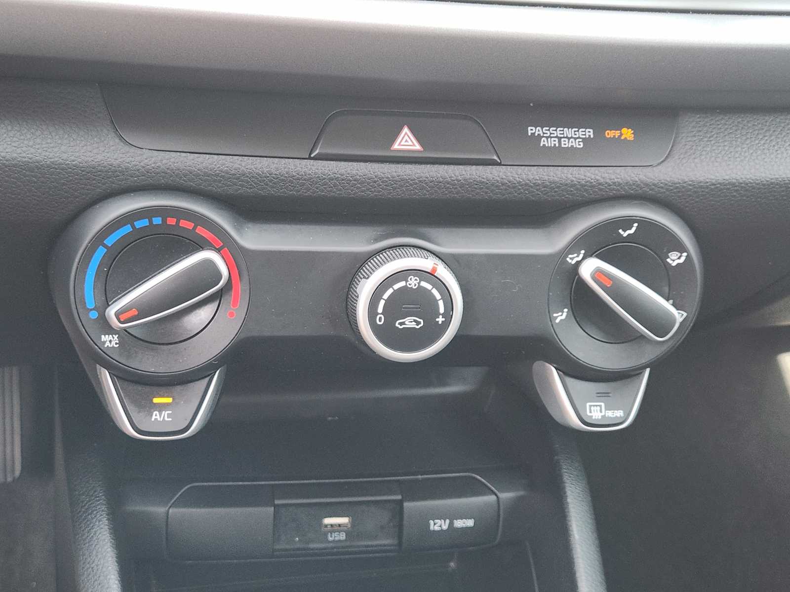 Thumbnail: 2023 Kia Rio - 26