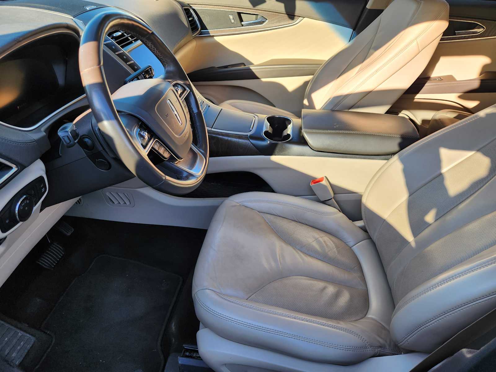 Thumbnail: 2019 Lincoln Nautilus - 7