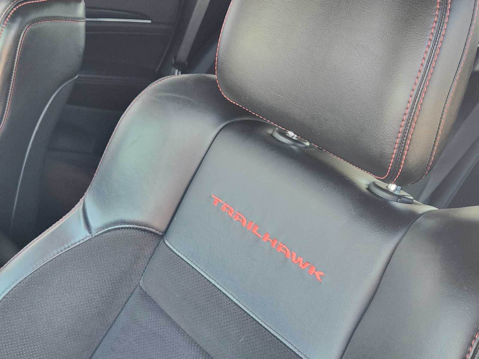 Thumbnail: 2019 Jeep Grand Cherokee - 24