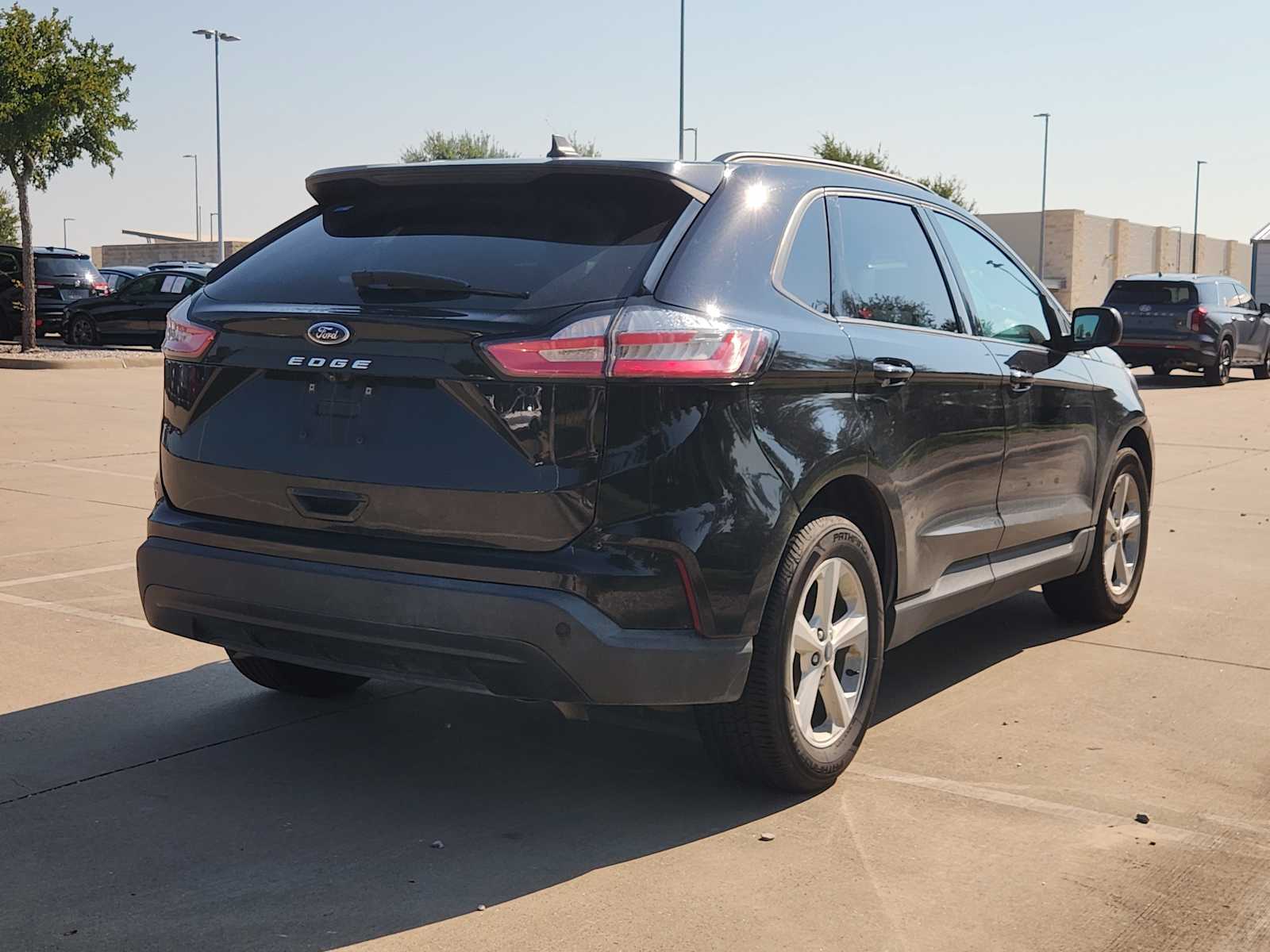 Thumbnail: 2021 Ford Edge - 4