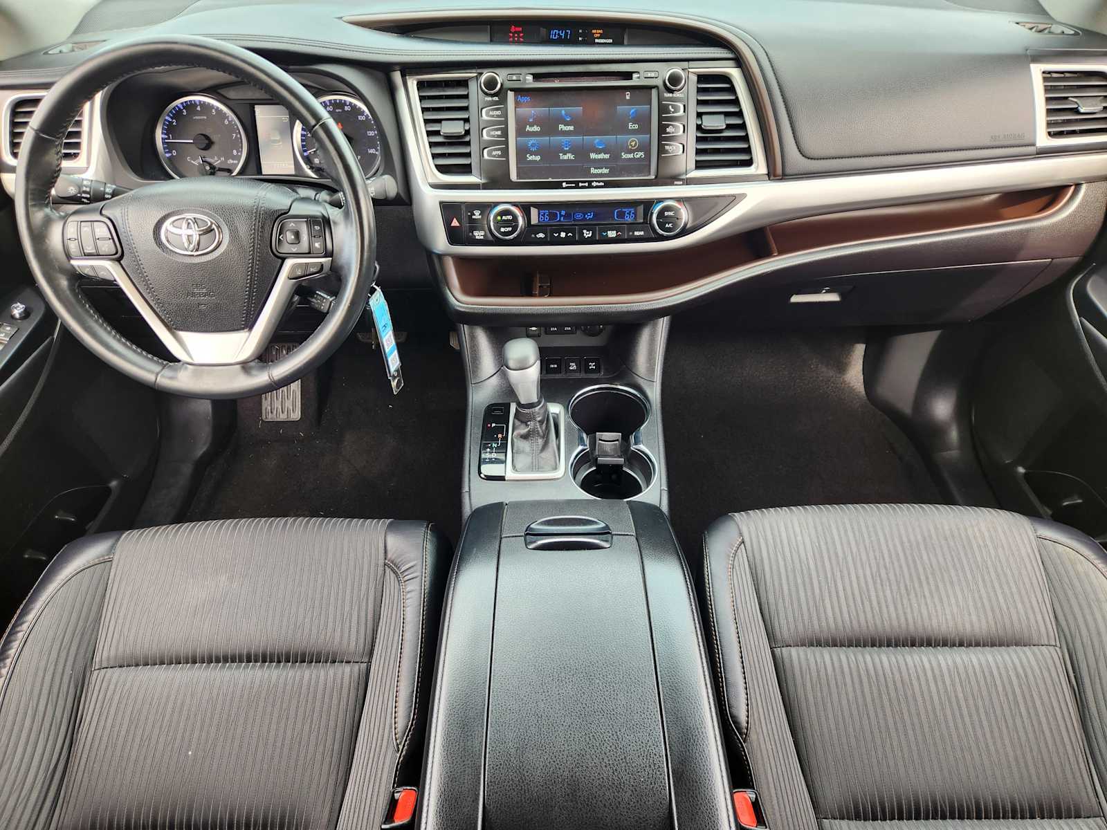 Thumbnail: 2017 Toyota Highlander - 10