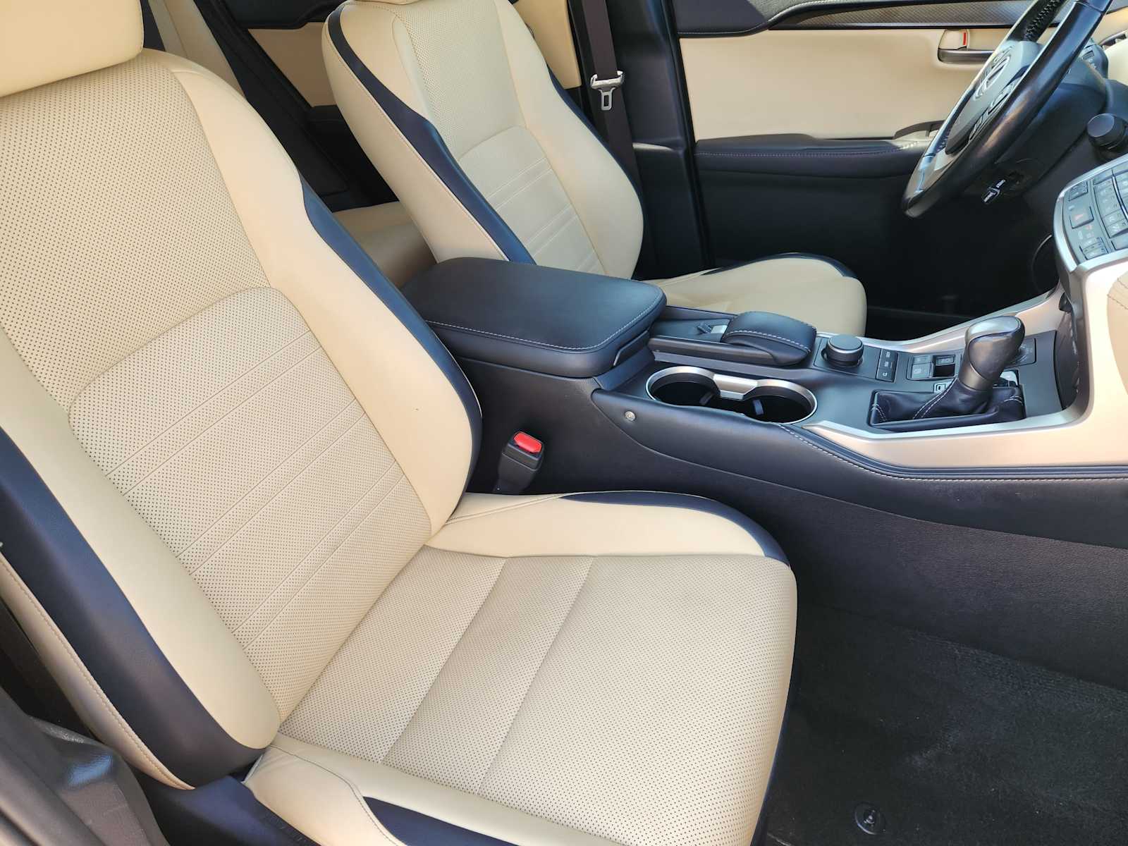 Thumbnail: 2015 Lexus NX - 13