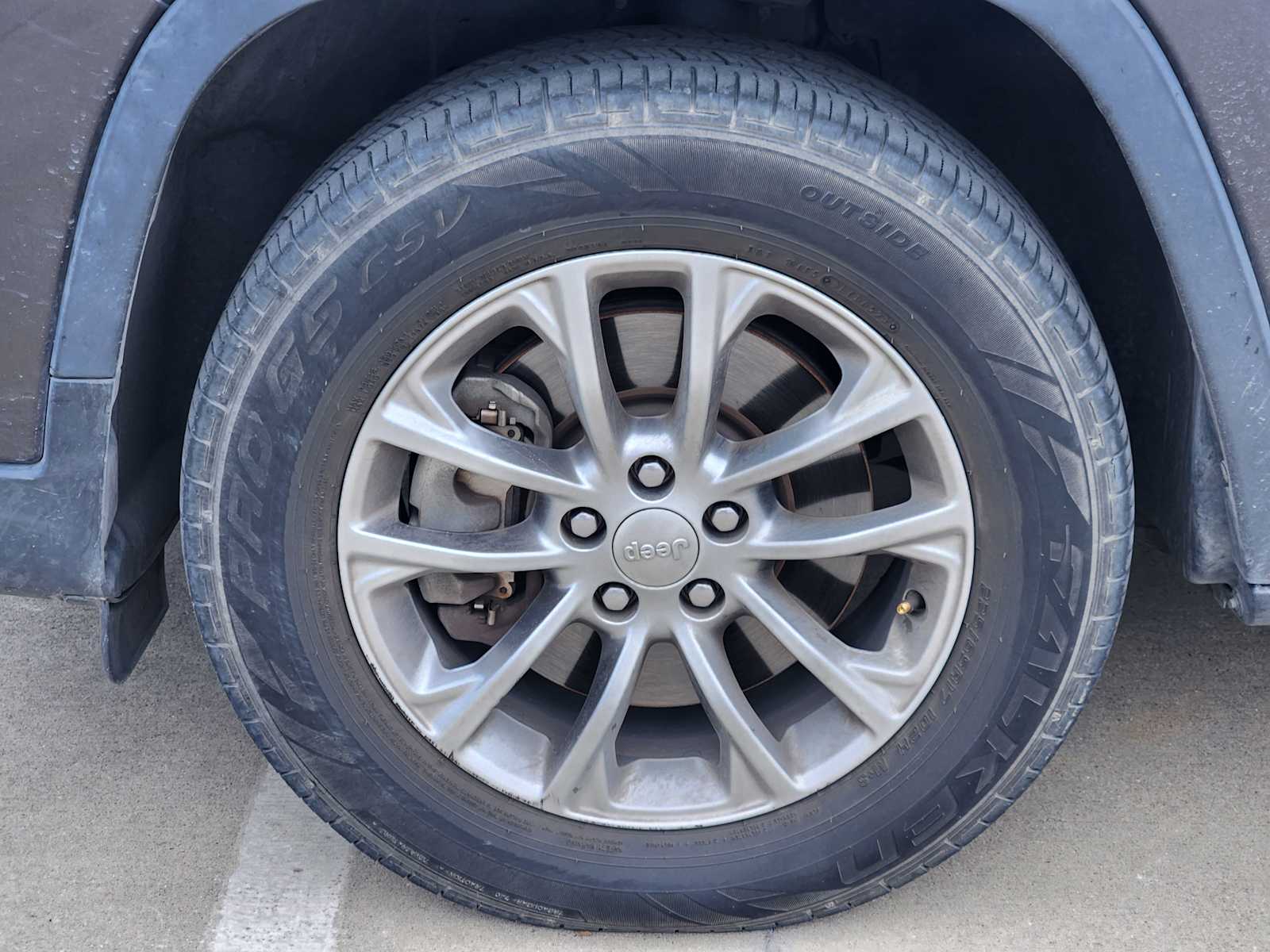 Thumbnail: 2019 Jeep Cherokee - 10