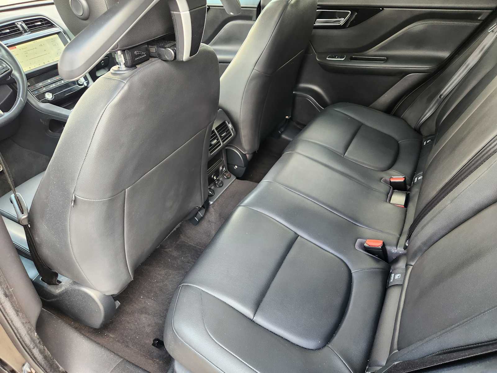 Thumbnail: 2019 Jaguar F-Pace - 12
