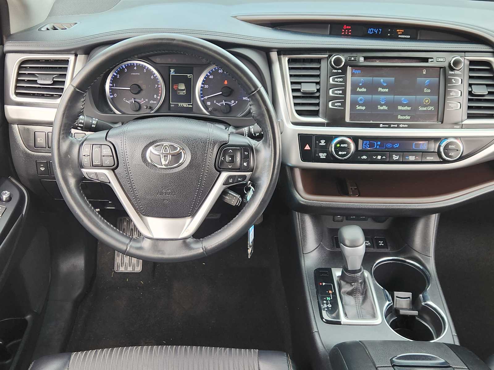 Thumbnail: 2017 Toyota Highlander - 16