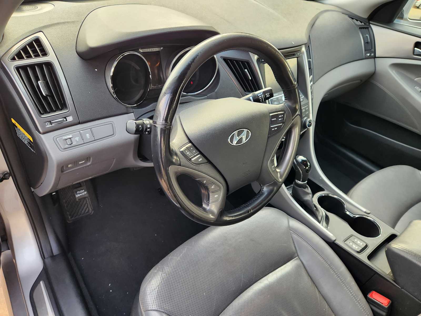 Thumbnail: 2013 Hyundai Sonata - 8