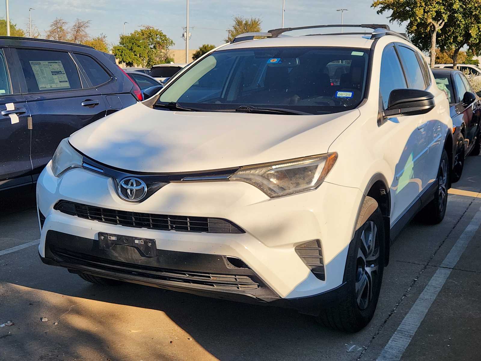 Thumbnail: 2016 Toyota RAV4 - 1