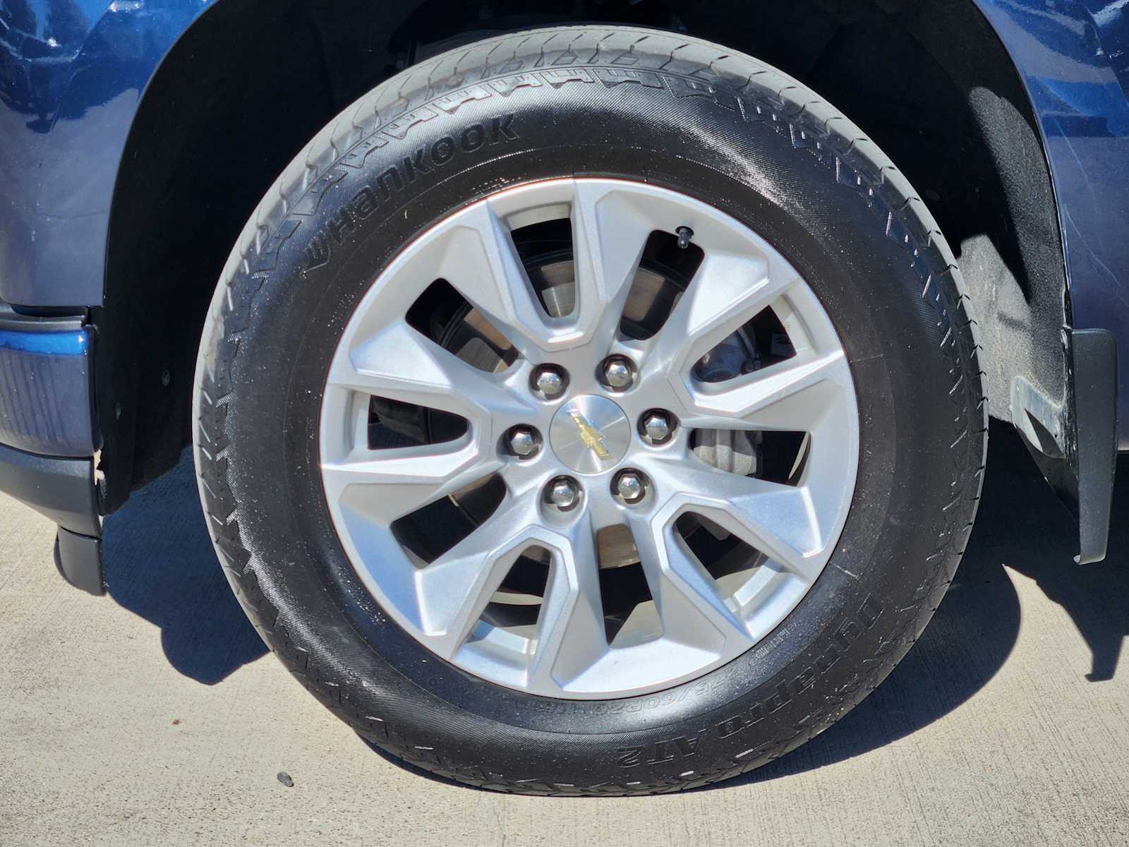 Thumbnail: 2020 Chevrolet Silverado 1500 - 22