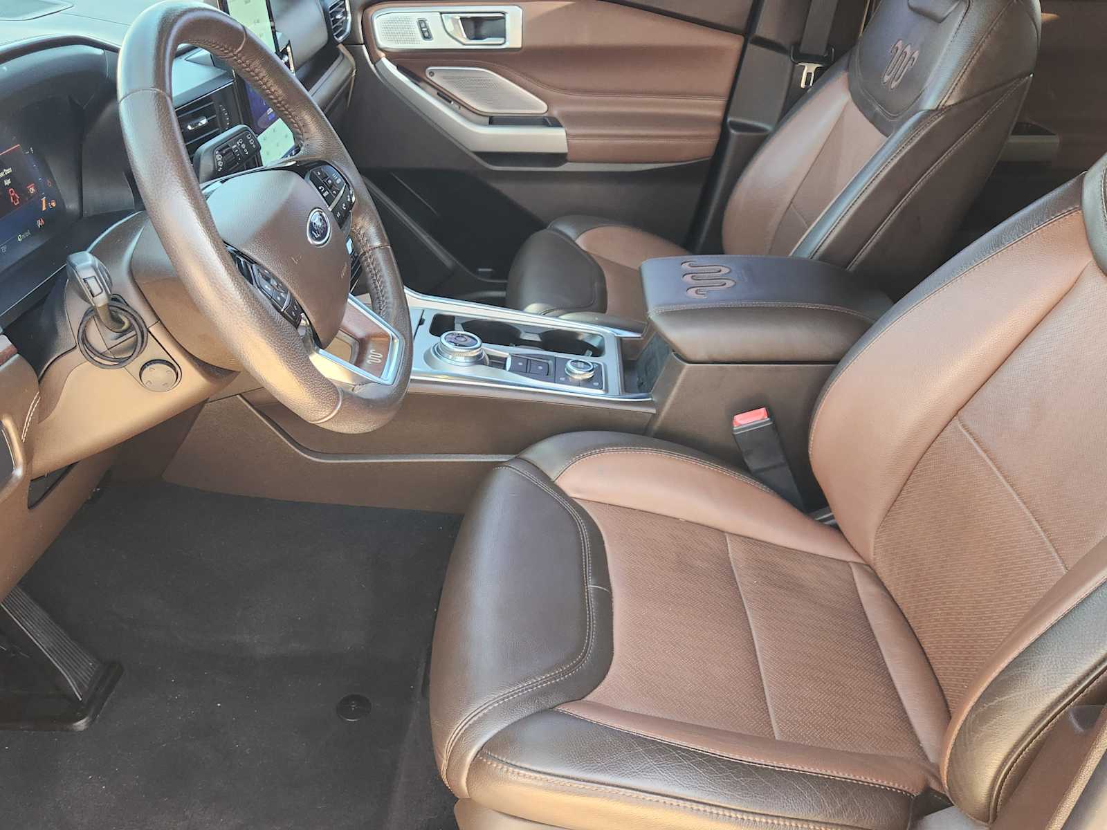 Thumbnail: 2022 Ford Explorer - 11