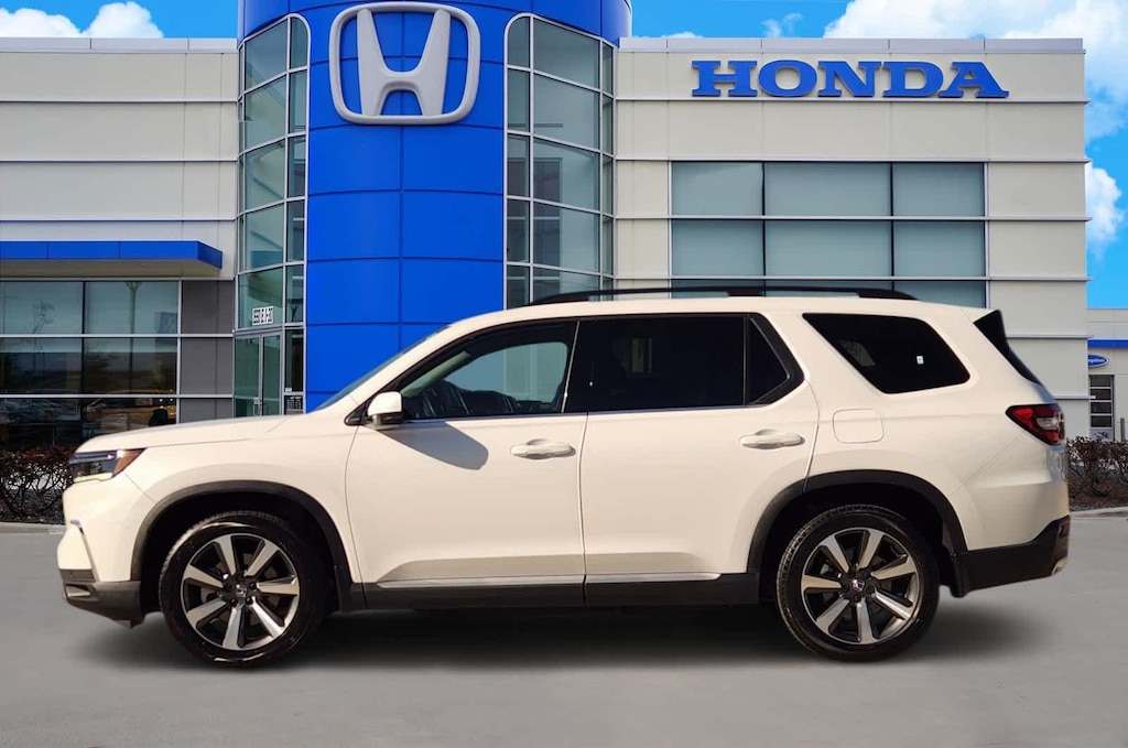 Used 2024 Honda Pilot Touring SUV