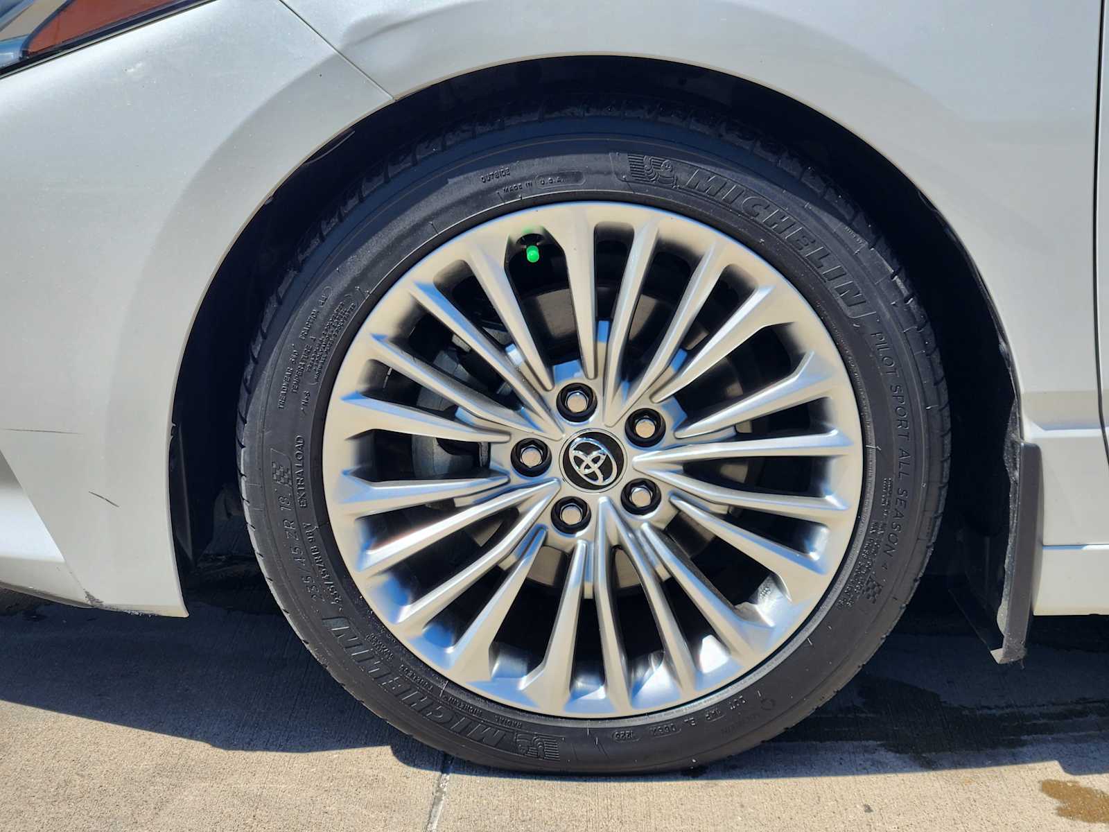 Thumbnail: 2020 Toyota Avalon - 21