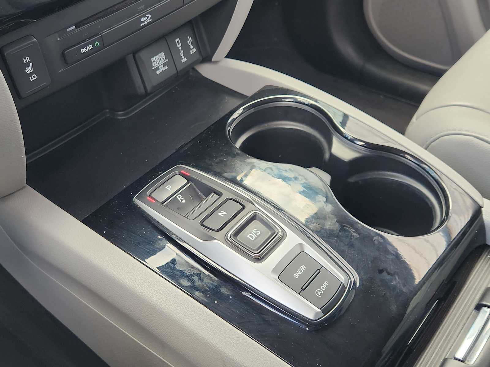 Thumbnail: 2018 Honda Pilot - 19