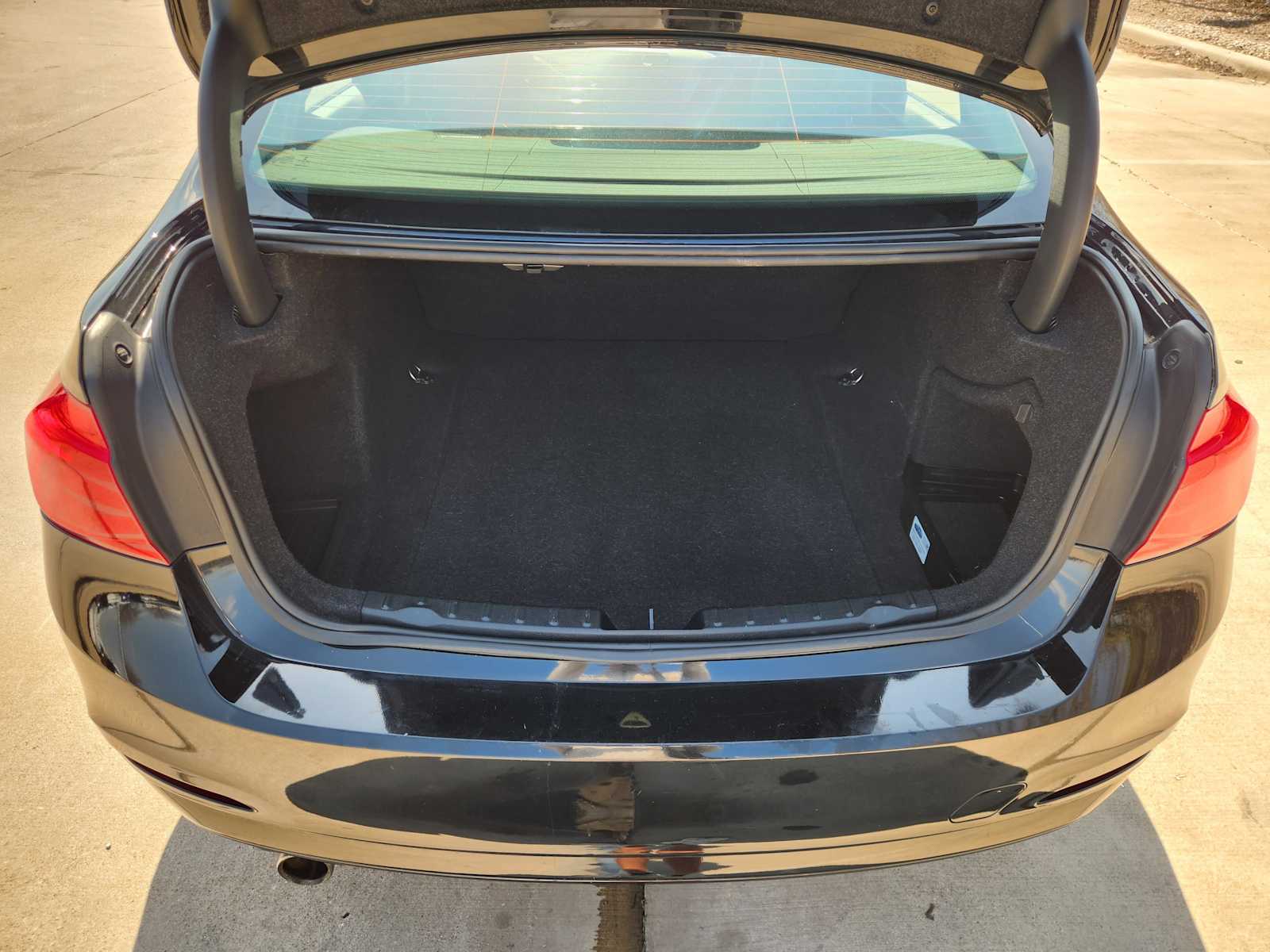 Thumbnail: 2017 BMW 3 Series - 19