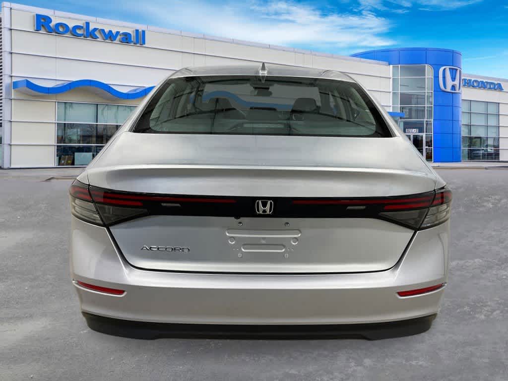 2025 Honda Accord LX photo 4