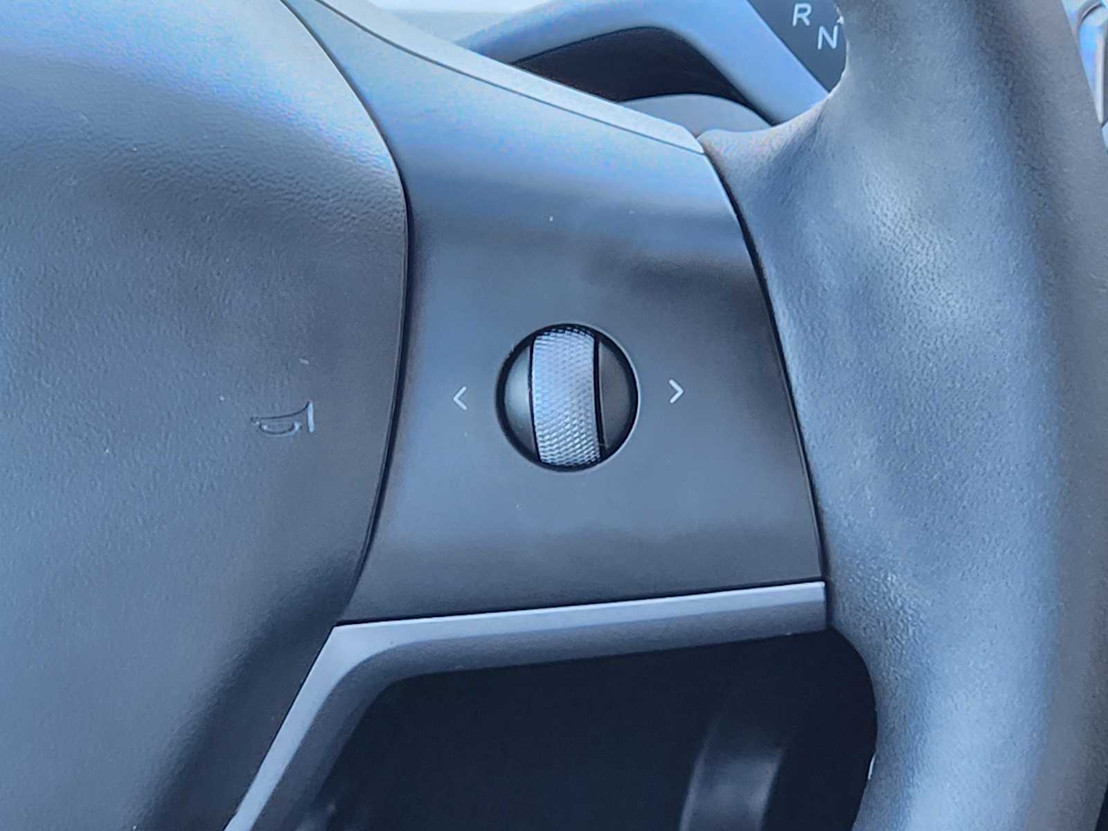 Thumbnail: 2023 Tesla Model Y - 32