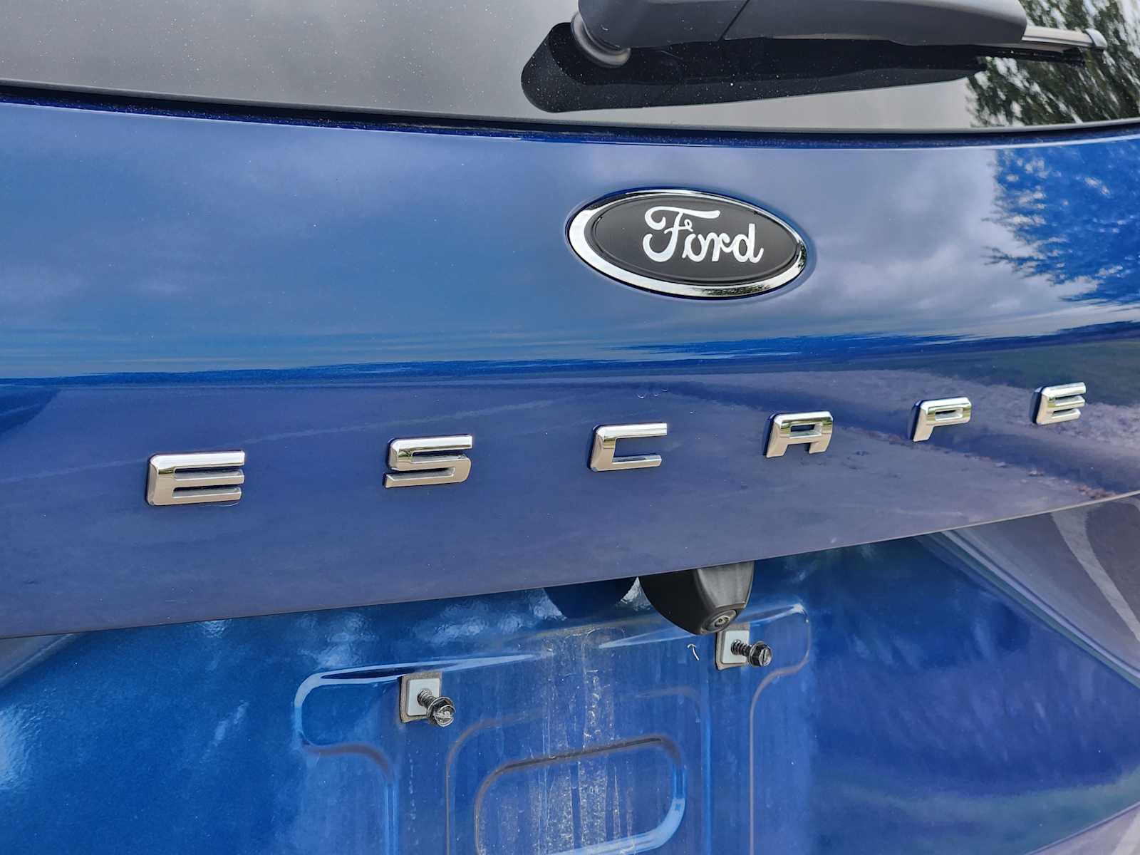 Thumbnail: 2023 Ford Escape - 7