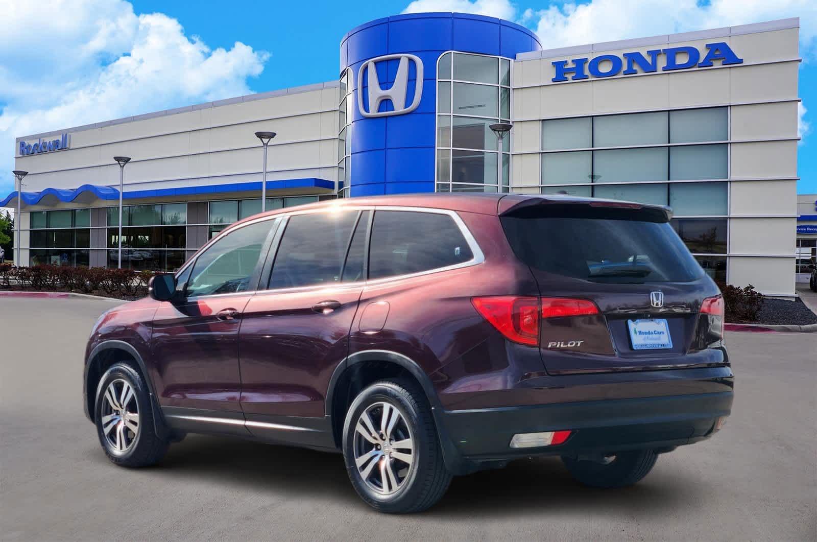 Thumbnail: 2016 Honda Pilot - 4