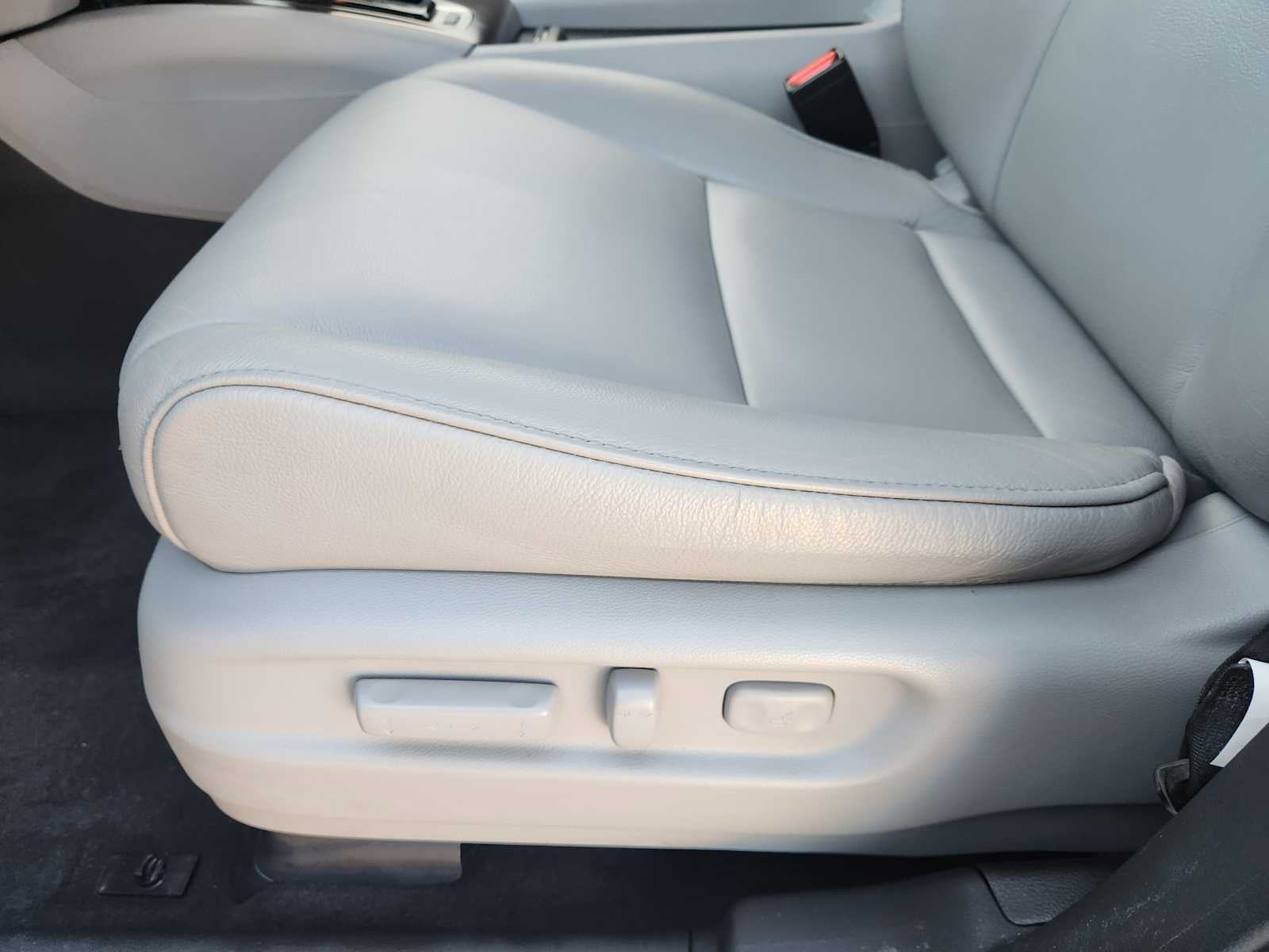 Thumbnail: 2017 Honda Pilot - 31