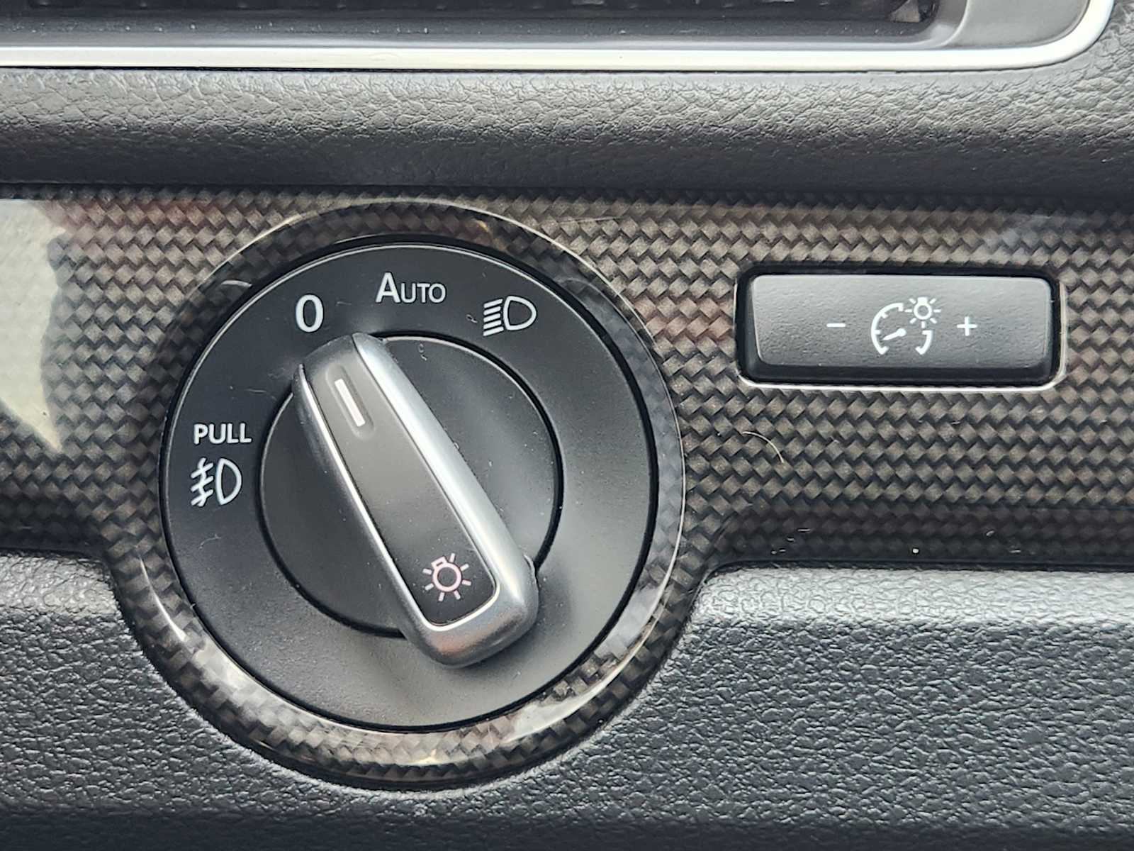 Thumbnail: 2015 Volkswagen Passat - 27