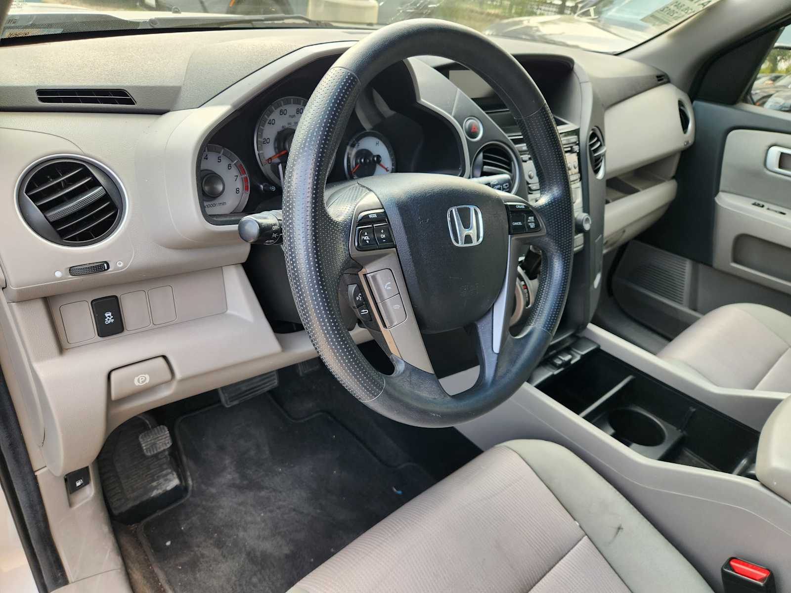 Thumbnail: 2012 Honda Pilot - 8