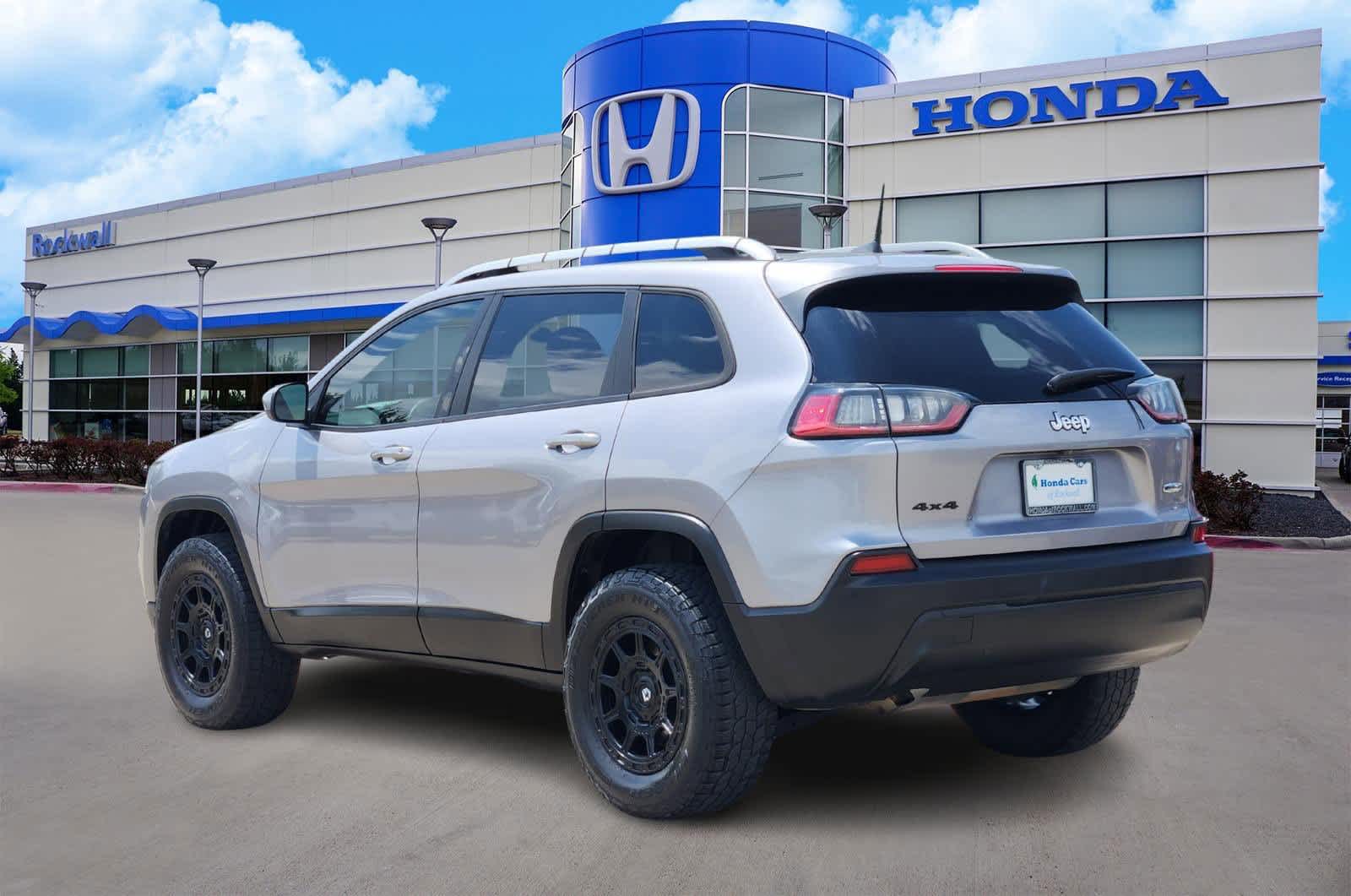 Thumbnail: 2020 Jeep Cherokee - 4