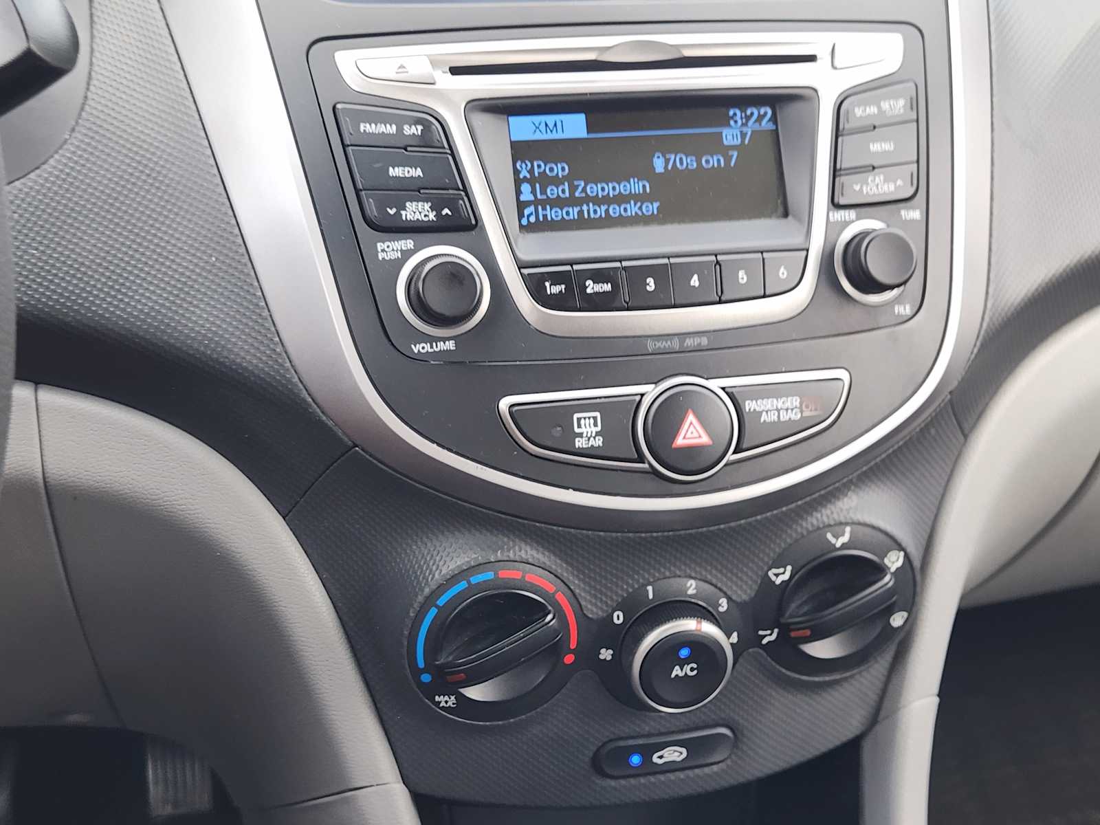 Thumbnail: 2017 Hyundai Accent - 16