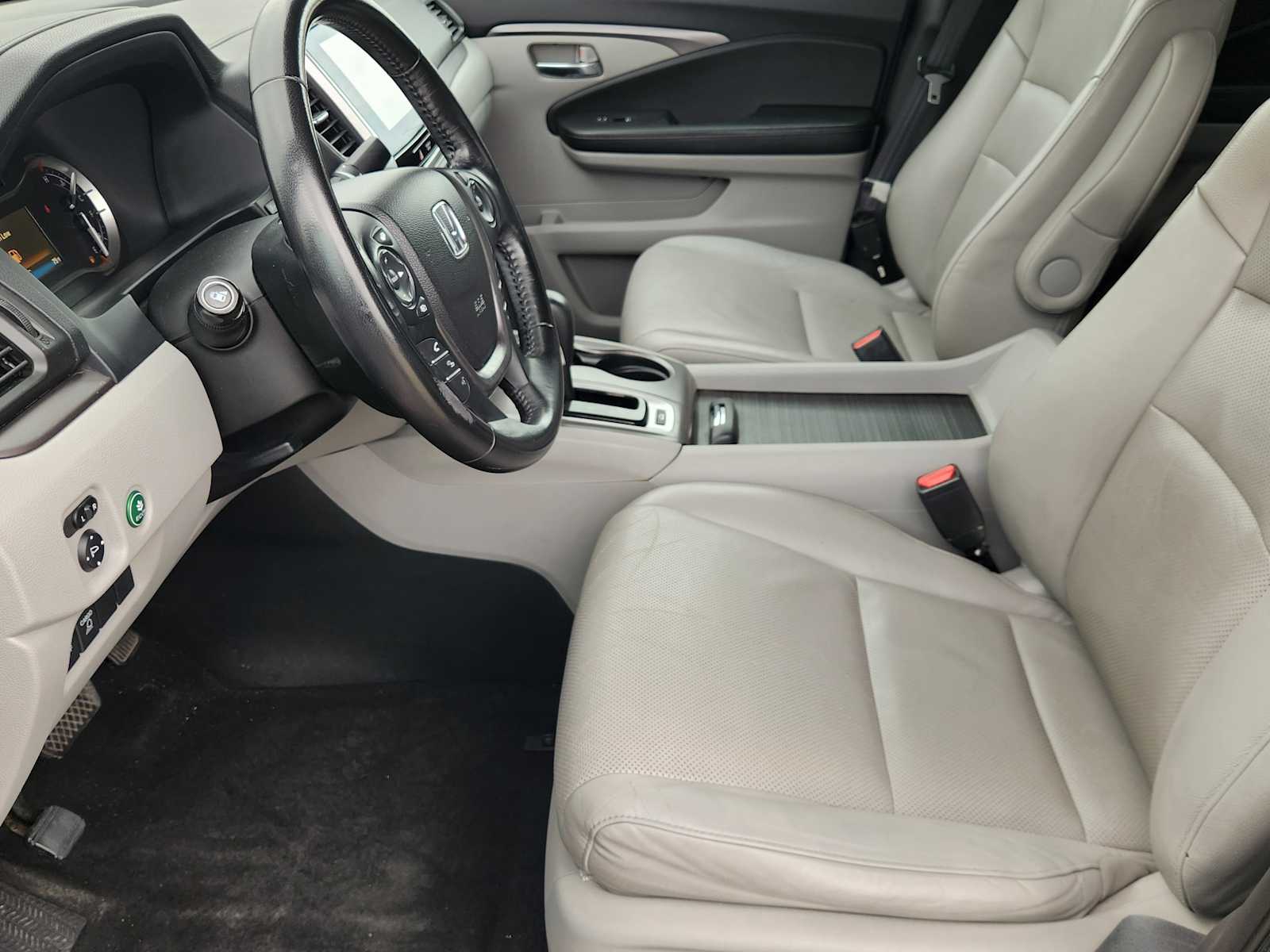 Thumbnail: 2017 Honda Ridgeline - 11