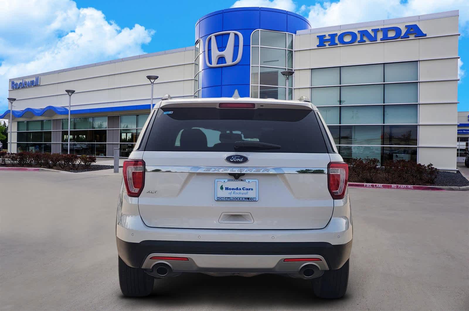 Thumbnail: 2016 Ford Explorer - 5
