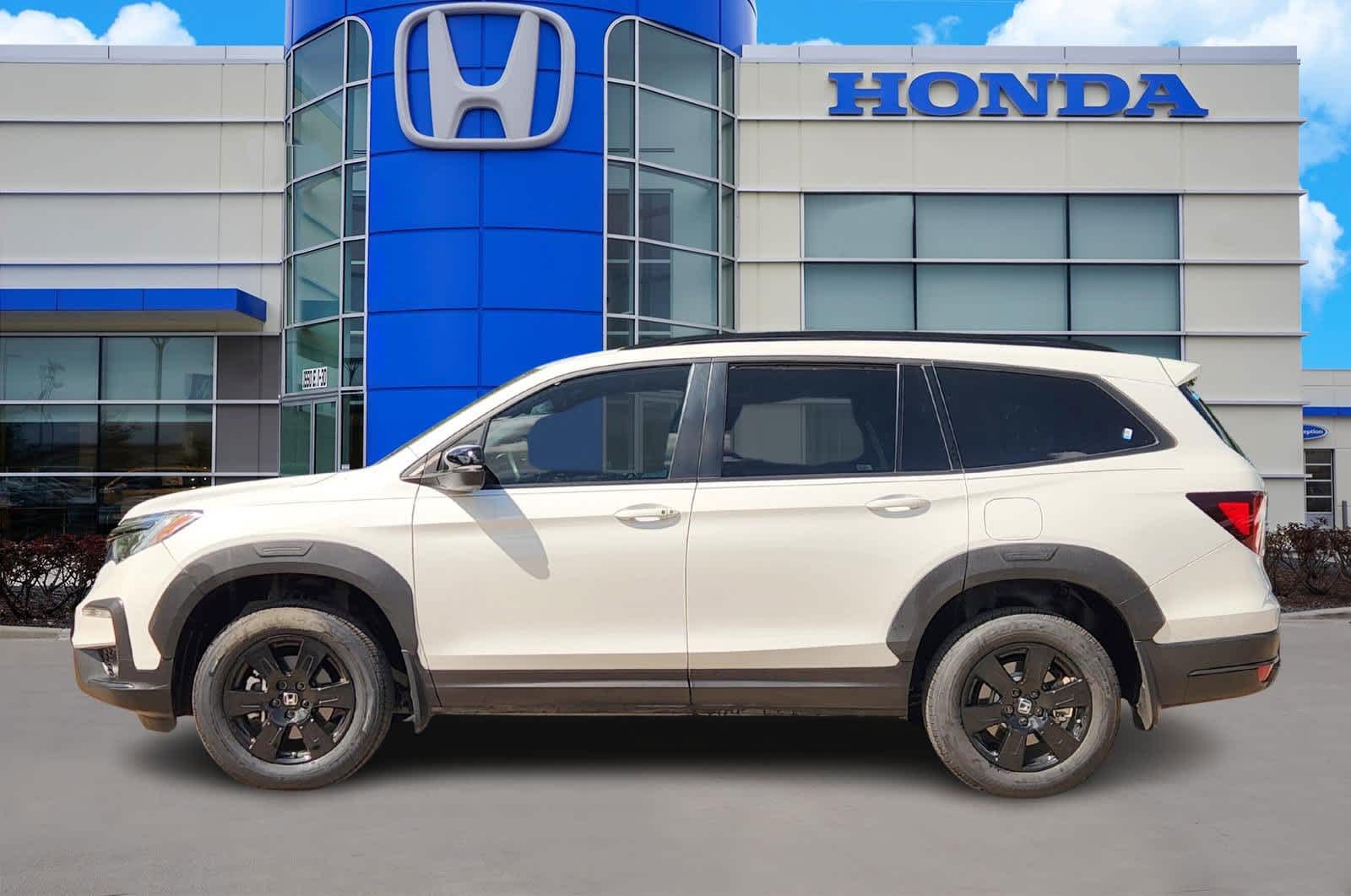 Thumbnail: 2022 Honda Pilot - 3
