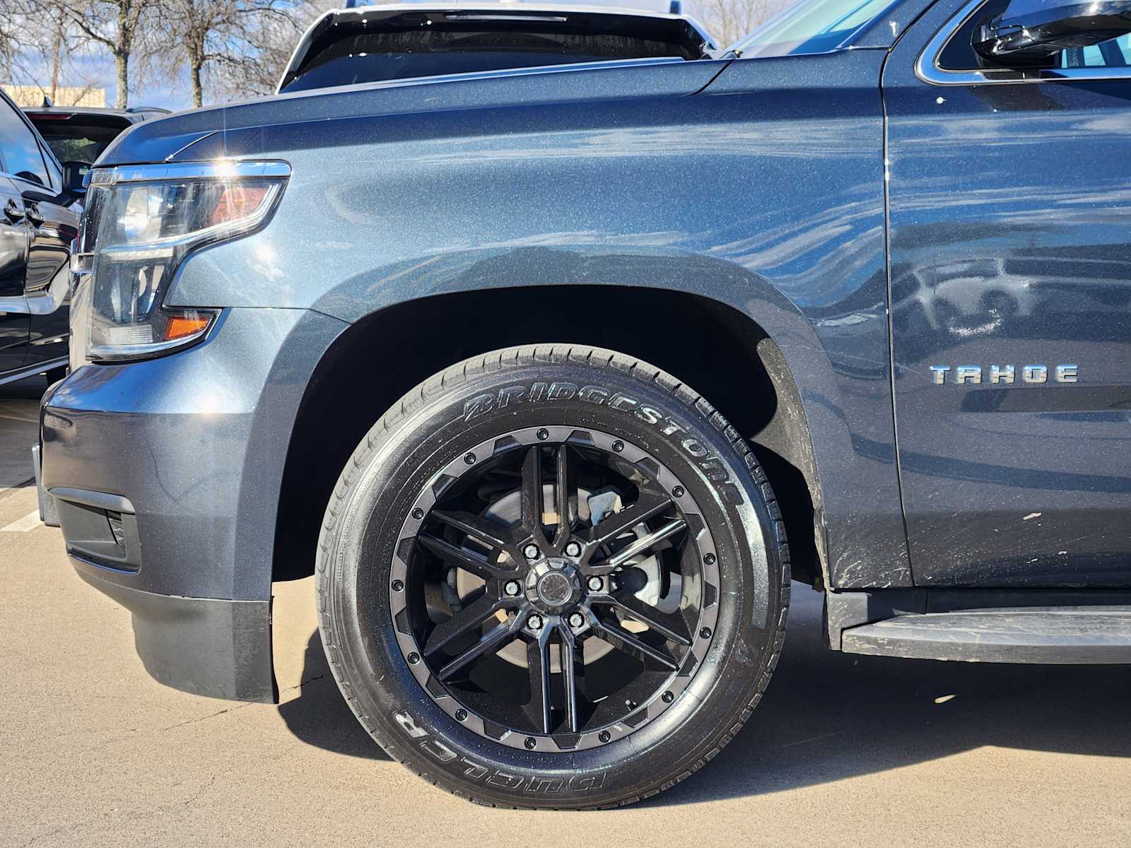 Thumbnail: 2019 Chevrolet Tahoe - 8