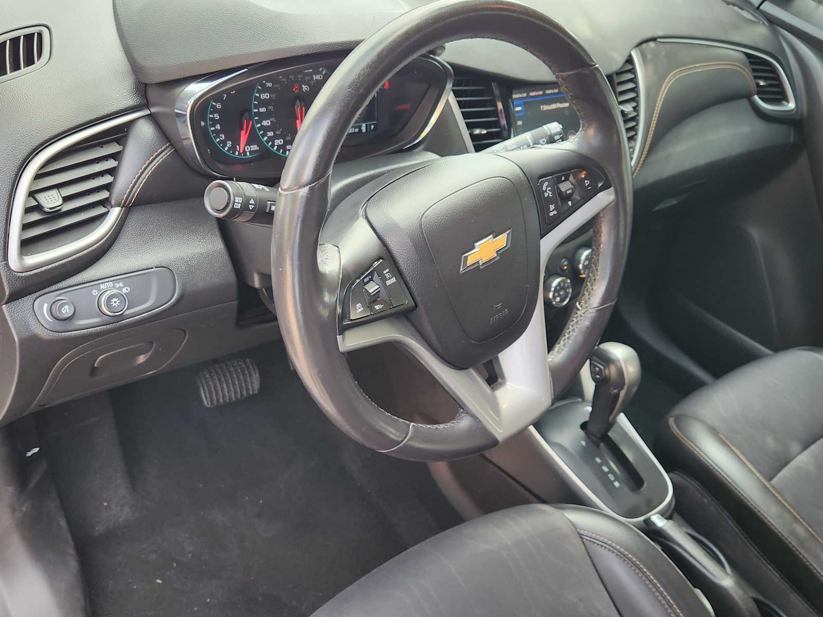 Thumbnail: 2021 Chevrolet Trax - 2