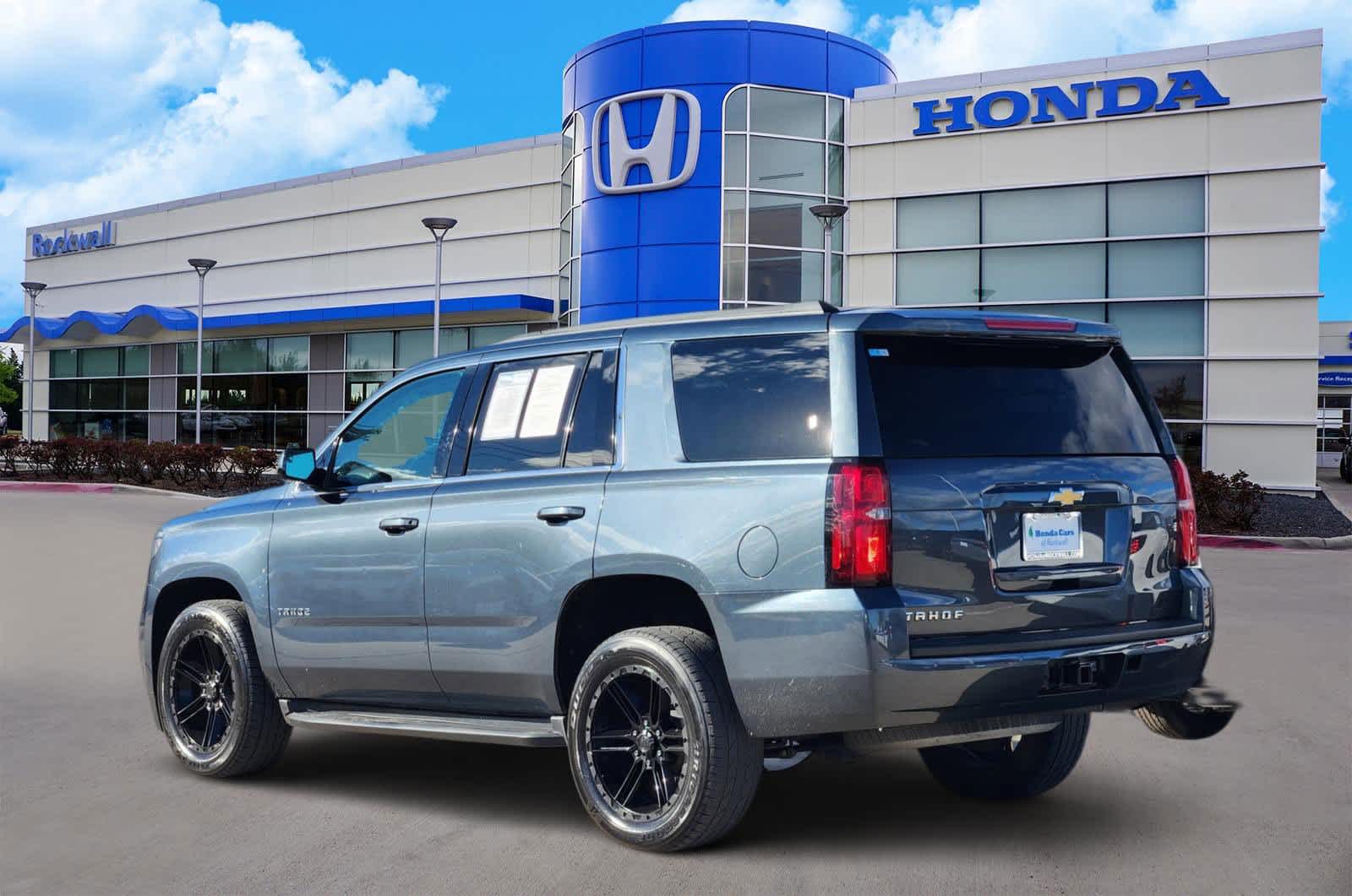 Thumbnail: 2019 Chevrolet Tahoe - 4