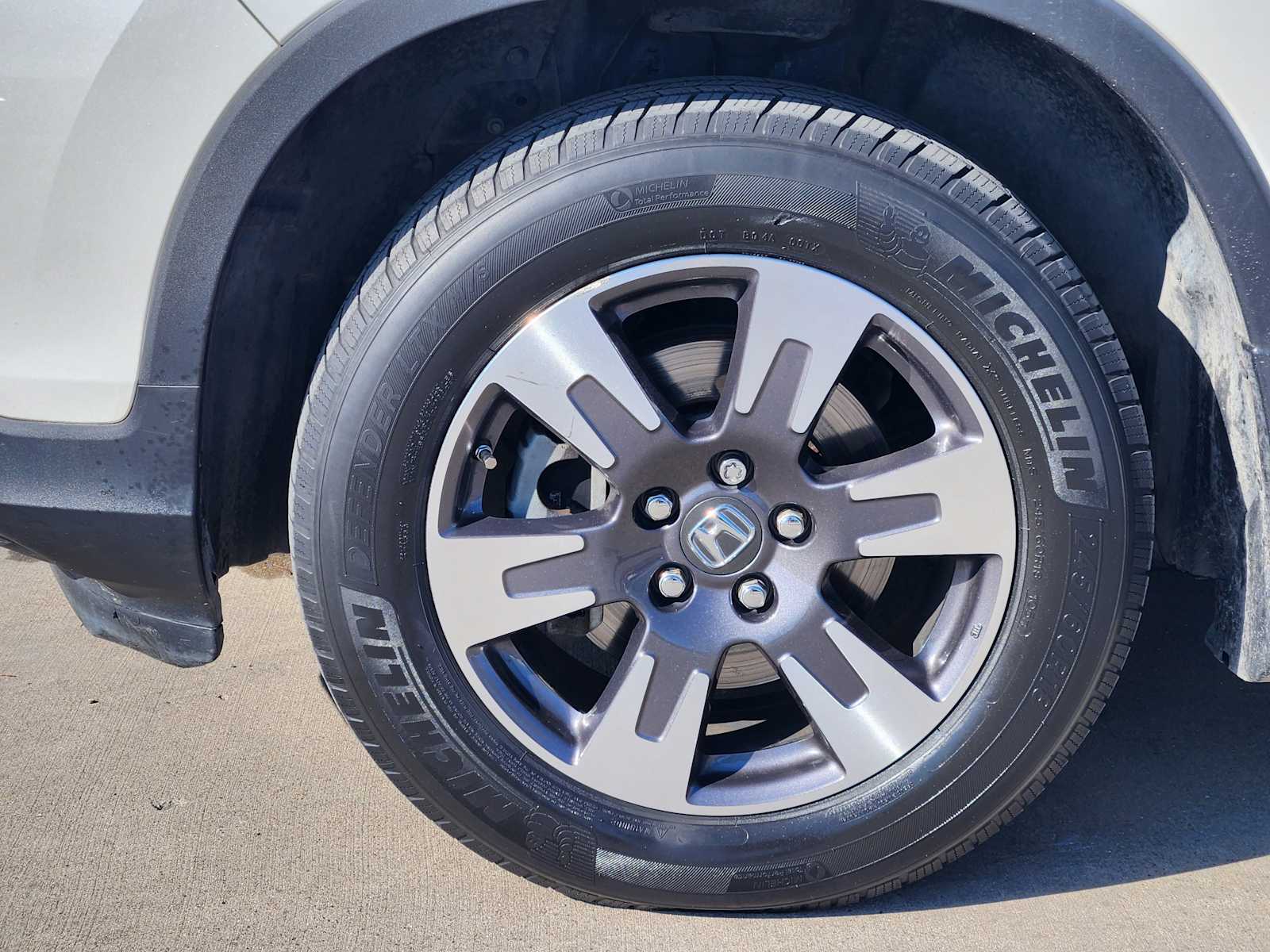 Thumbnail: 2017 Honda Ridgeline - 22