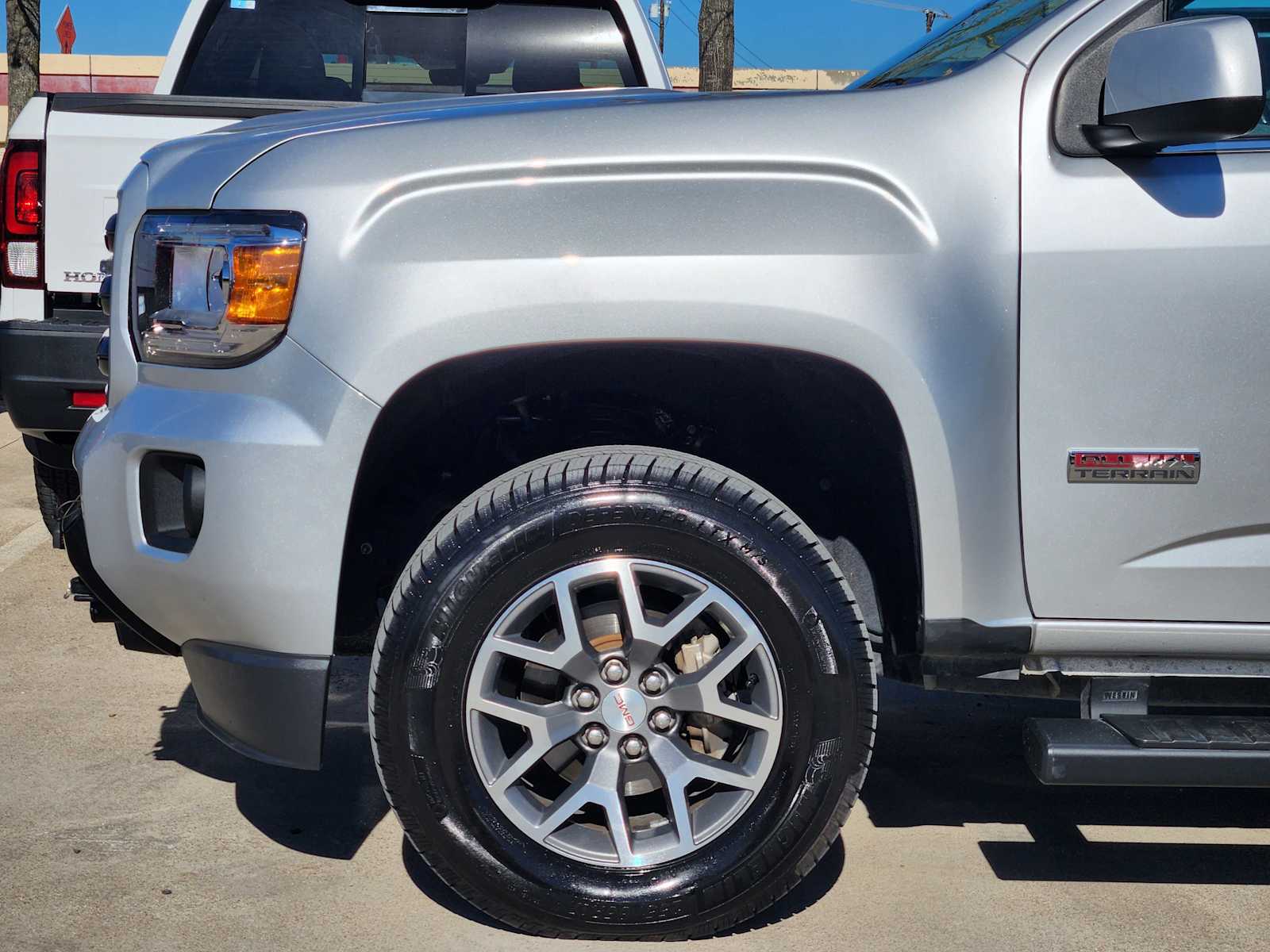 Thumbnail: 2018 GMC Canyon - 8