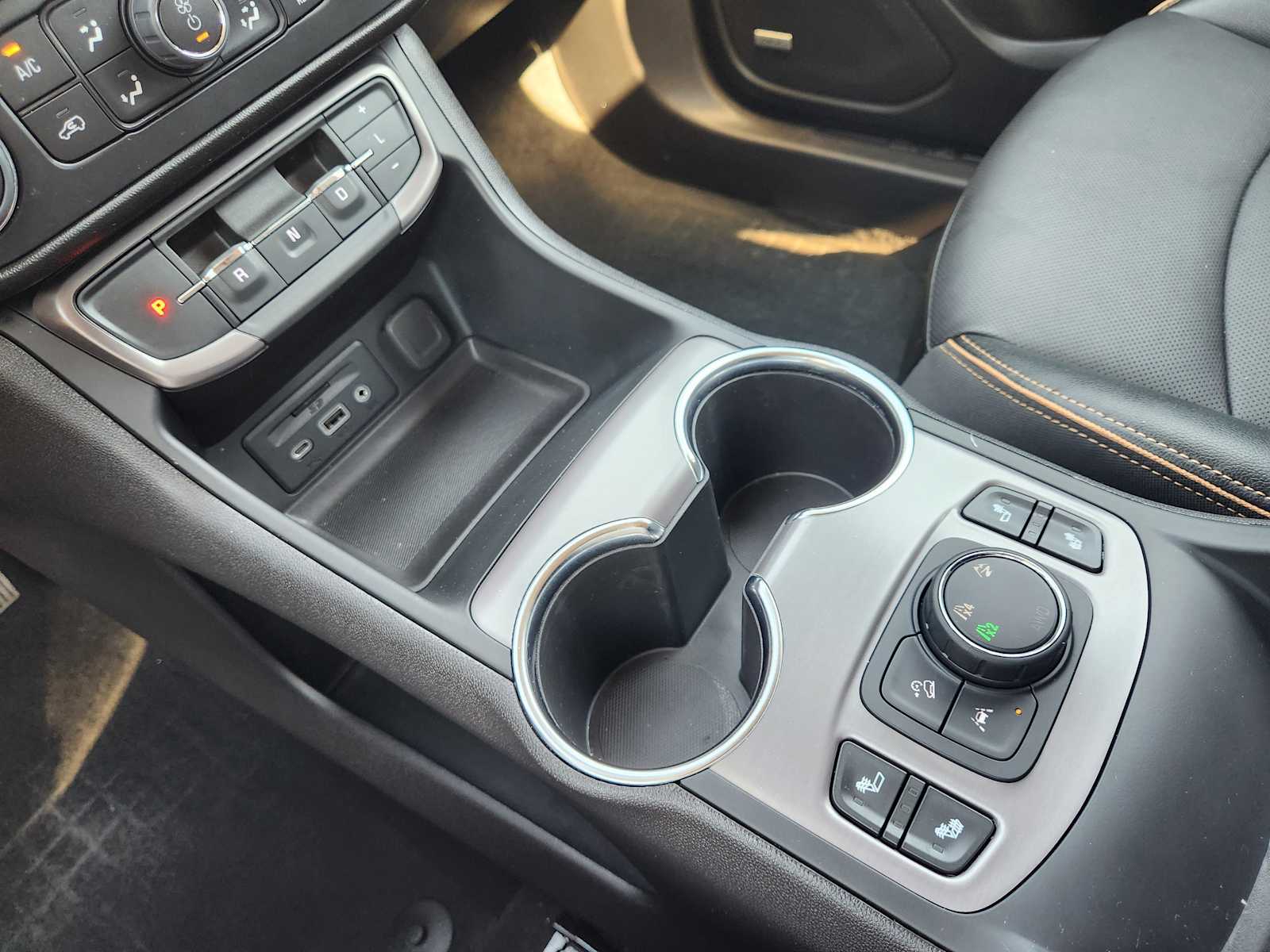 Thumbnail: 2024 GMC Terrain - 17