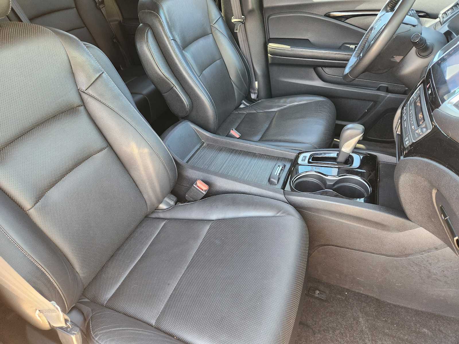 Thumbnail: 2019 Honda Ridgeline - 14