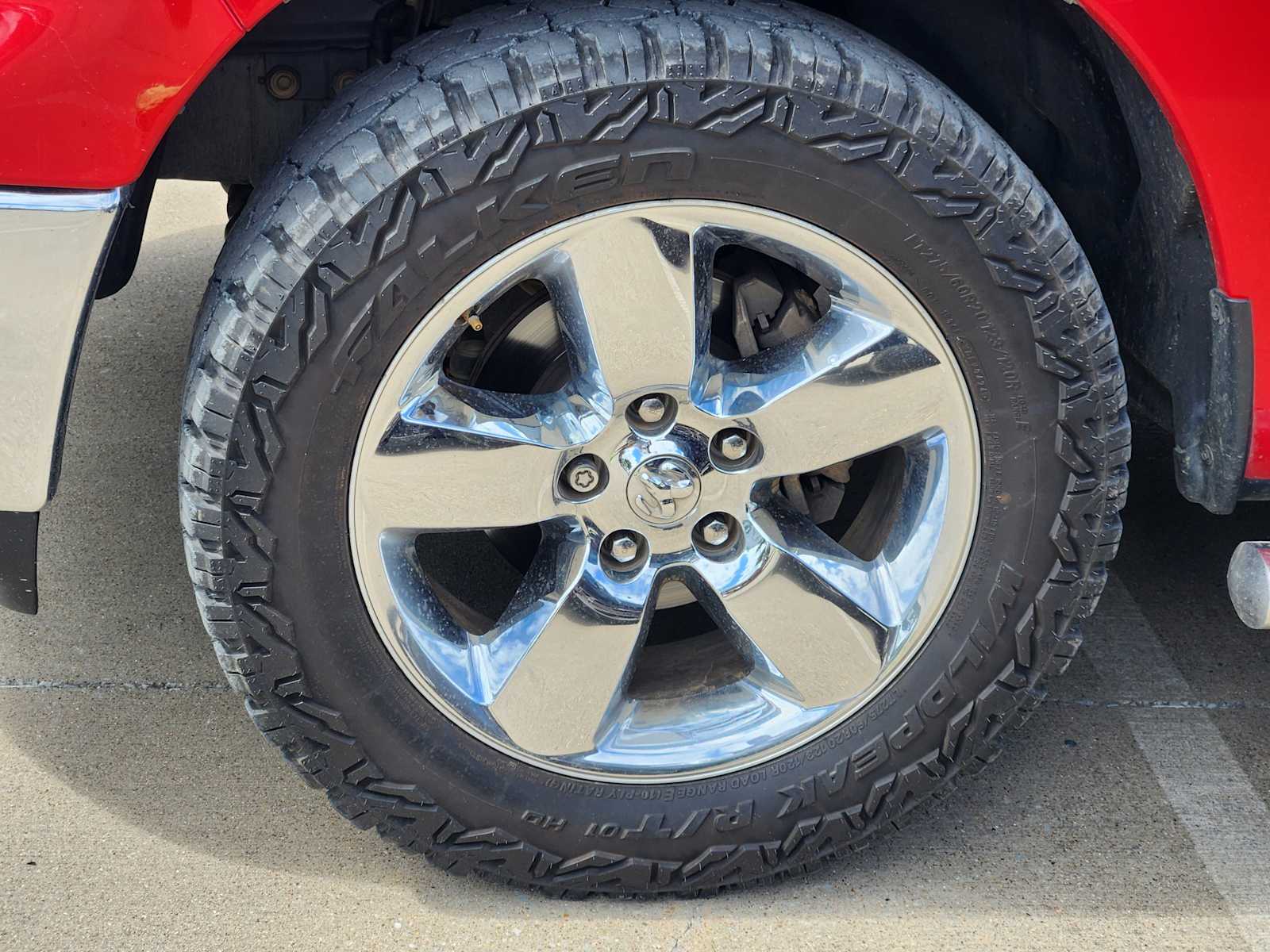 Thumbnail: 2019 RAM 1500 Classic - 9
