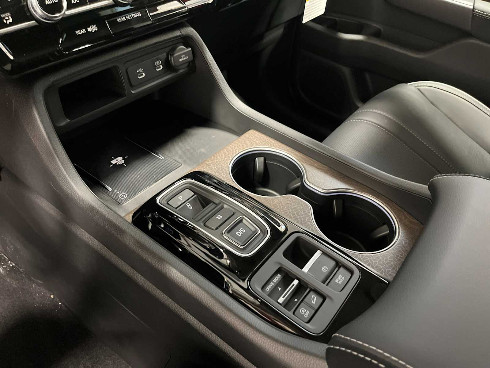 Thumbnail: 2026 Honda Pilot - 15