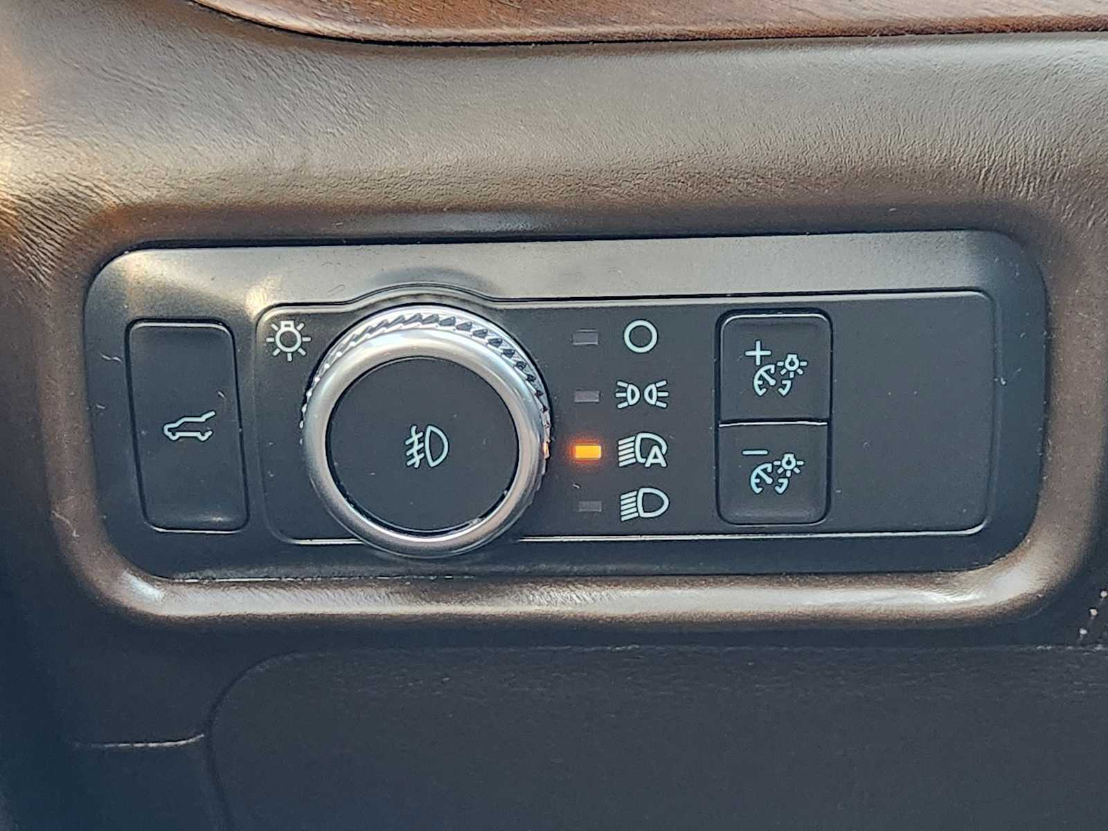 Thumbnail: 2022 Ford Explorer - 24