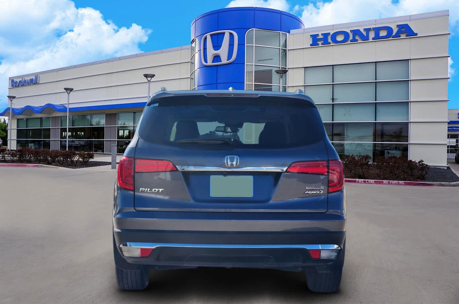 Thumbnail: 2017 Honda Pilot - 5