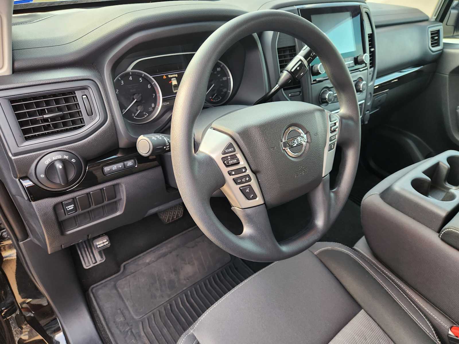 Thumbnail: 2022 Nissan Titan - 8